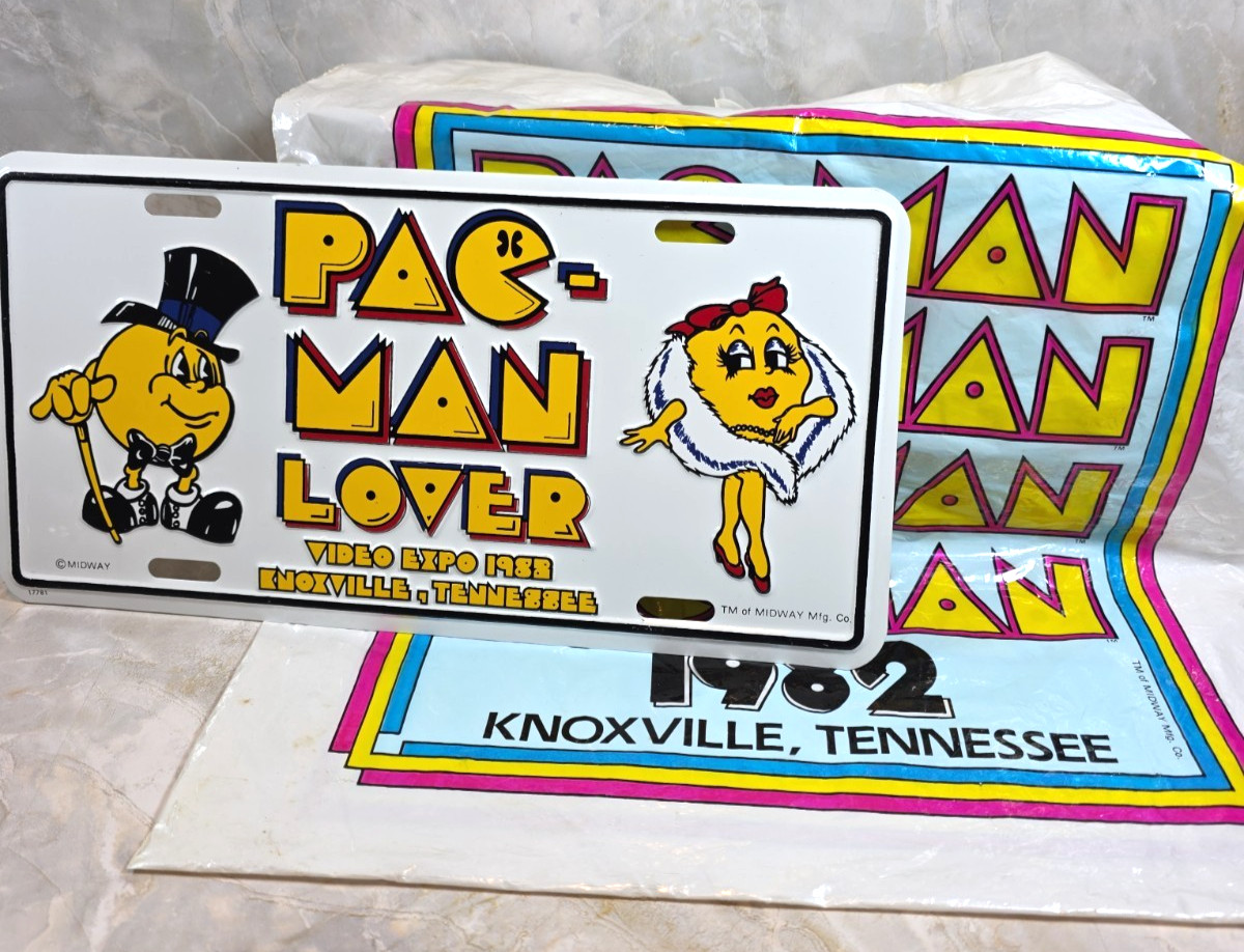 Vtg 1982 Ms Pac-Man Lover Video Expo License Plate & Shopping Bag Knoxville TN