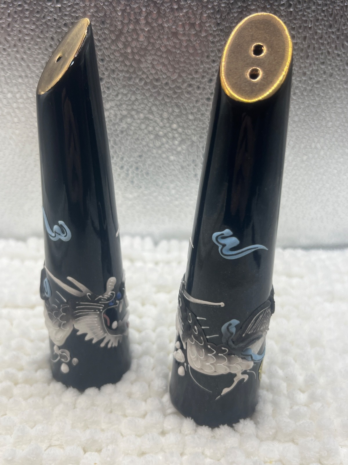DRAGONWARE Vintage Japanese Salt & Pepper Shakers mid century (A)