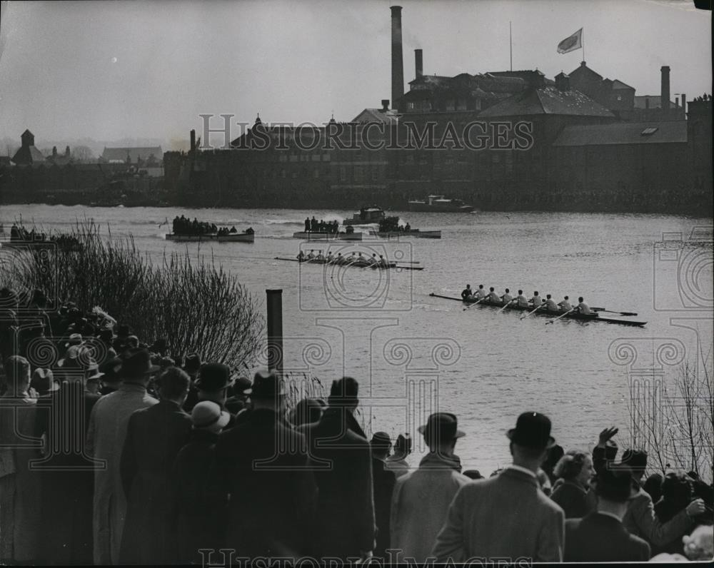 1937 Press Photo Oxford wins crew race vs Cambridge on the Thames River