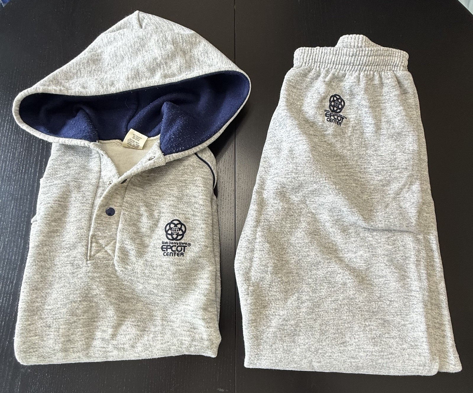 Vintage 1982 Disney World Epcot Center Sweatsuit Large Sweatshirt & Sweatpants