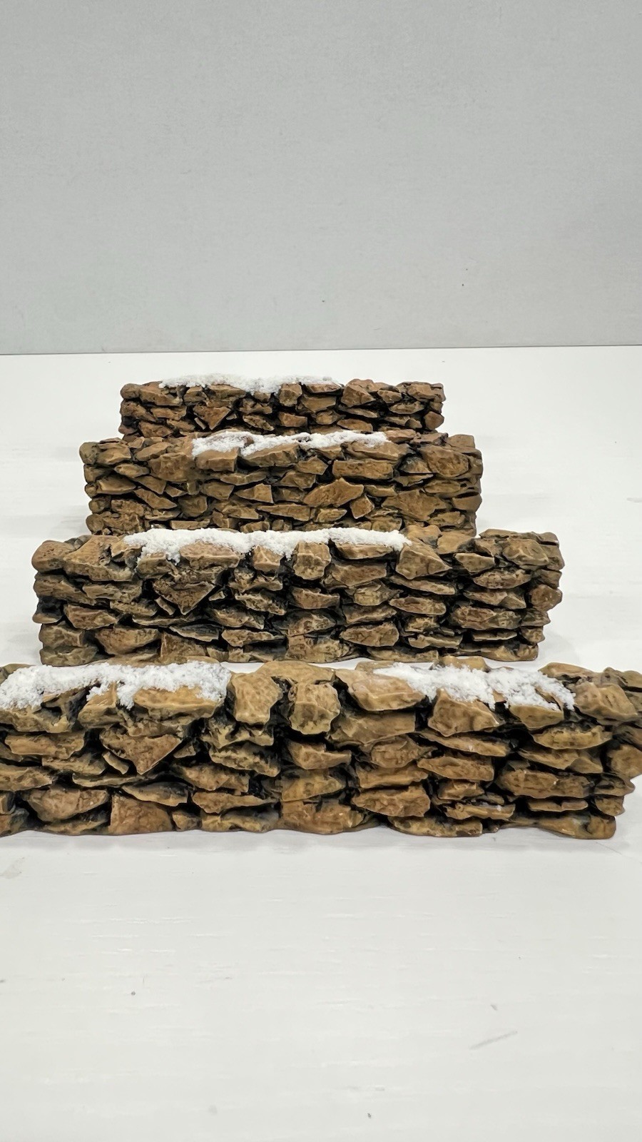 Dept 56 “Stone Wall” 52629 Lot Of 4 Pieces Christmas Village Accessories