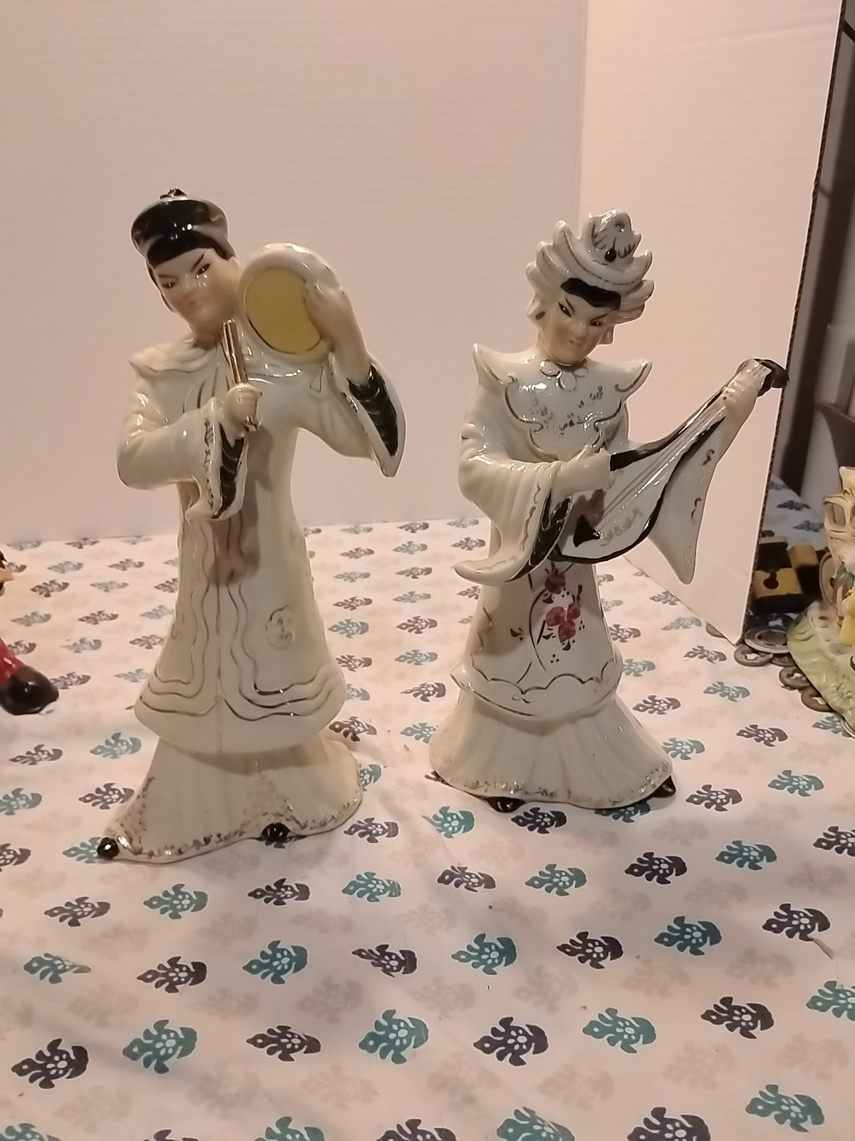 Vintage Asian musician couple very detailed Asian figurines 50s Asian decor