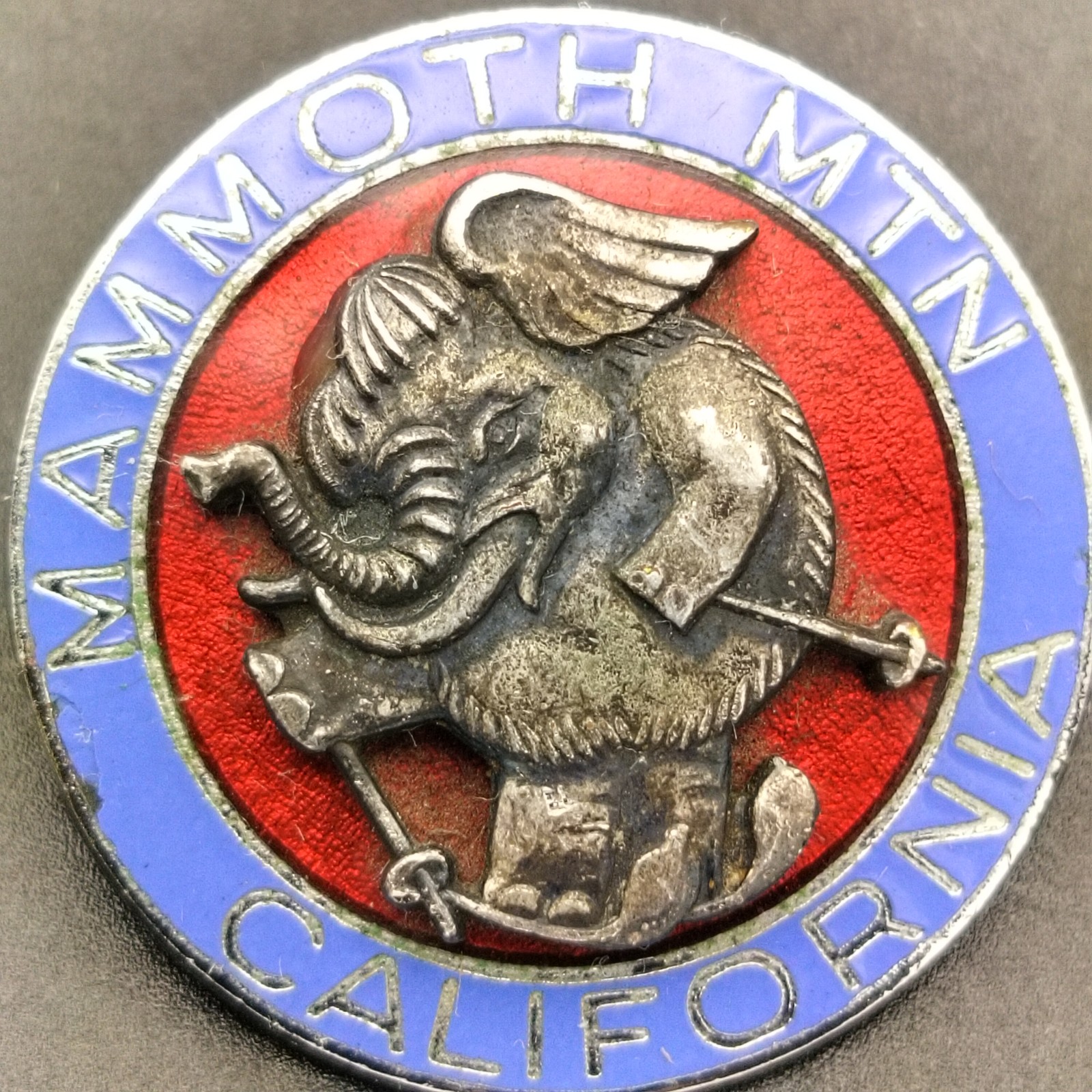 Vintage Mammoth Mountain California Ski Resort Souvenir Pin Badge Stokes MELB