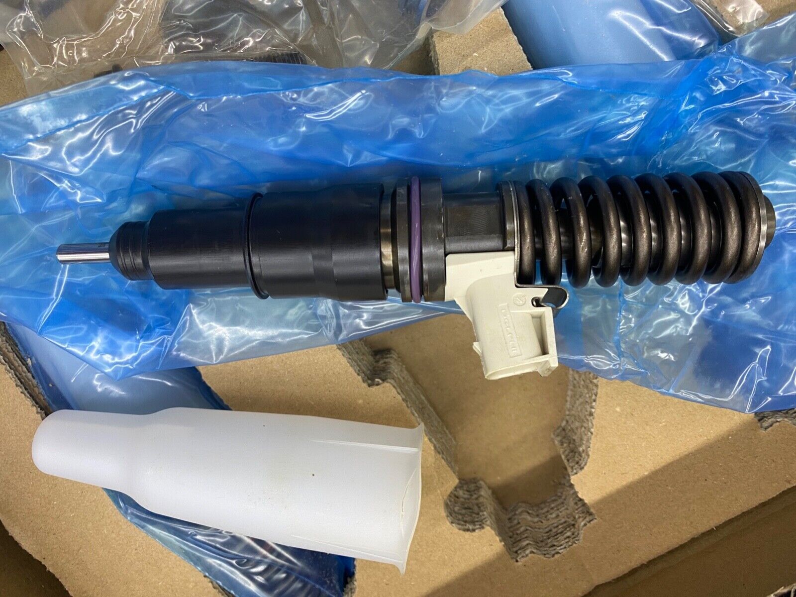Volvo D13 injector New remanufactured