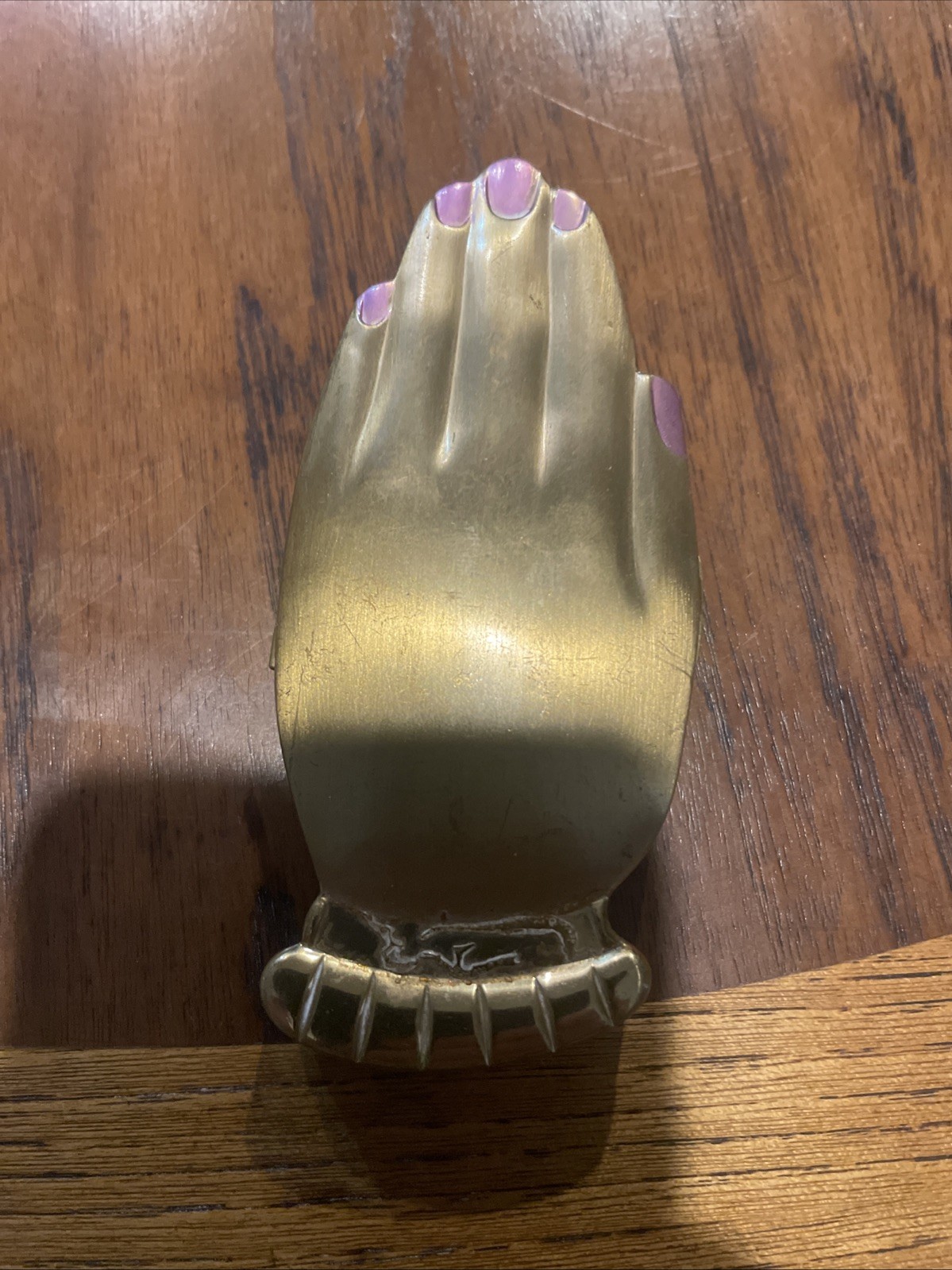Volume Golden Gesture Powder Compact Vintage 