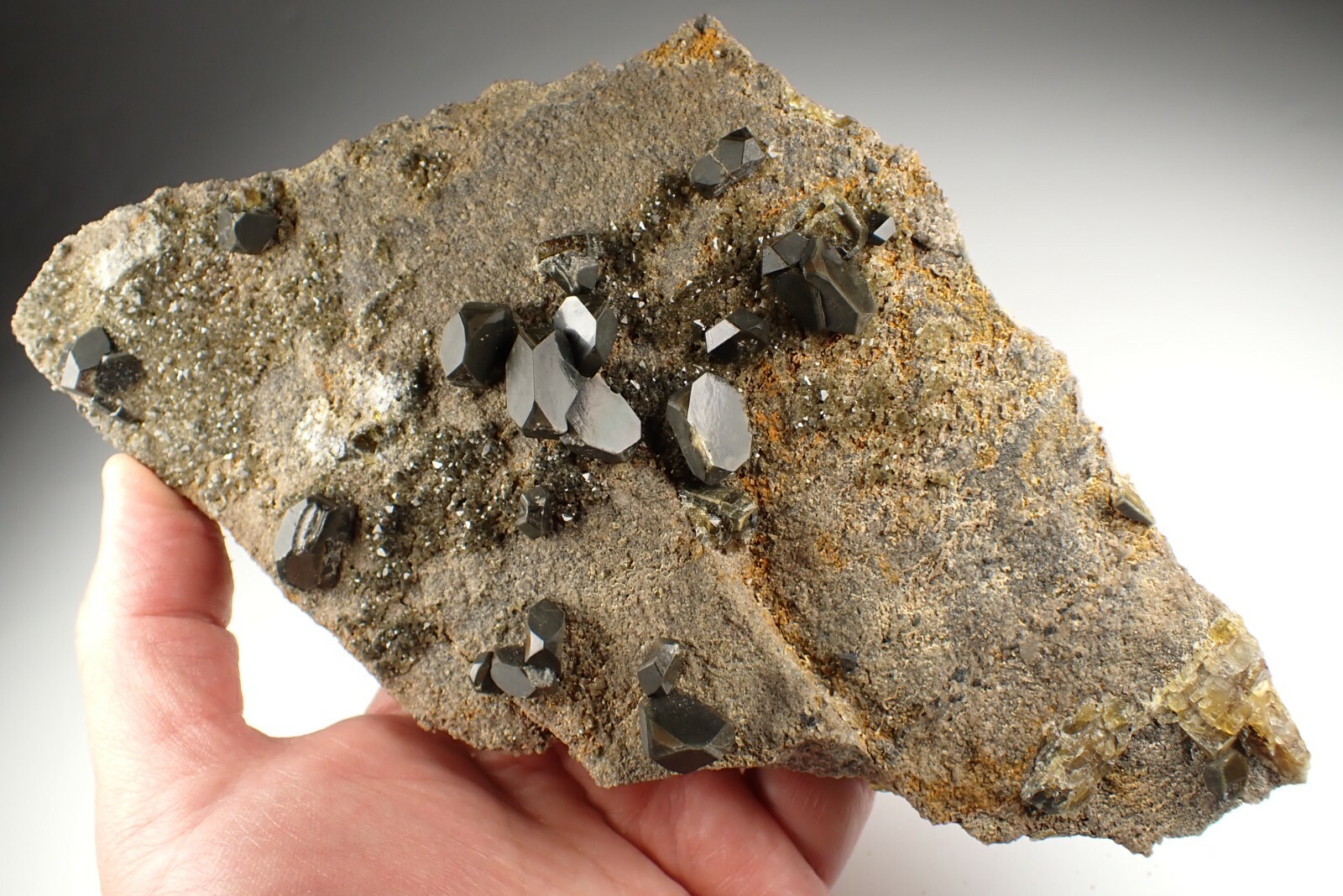 BARYTE * DARK YELLOW-GREEN FINE CRYSTALS ON MATRIX  Lahost, CZECH REPUBLIC
