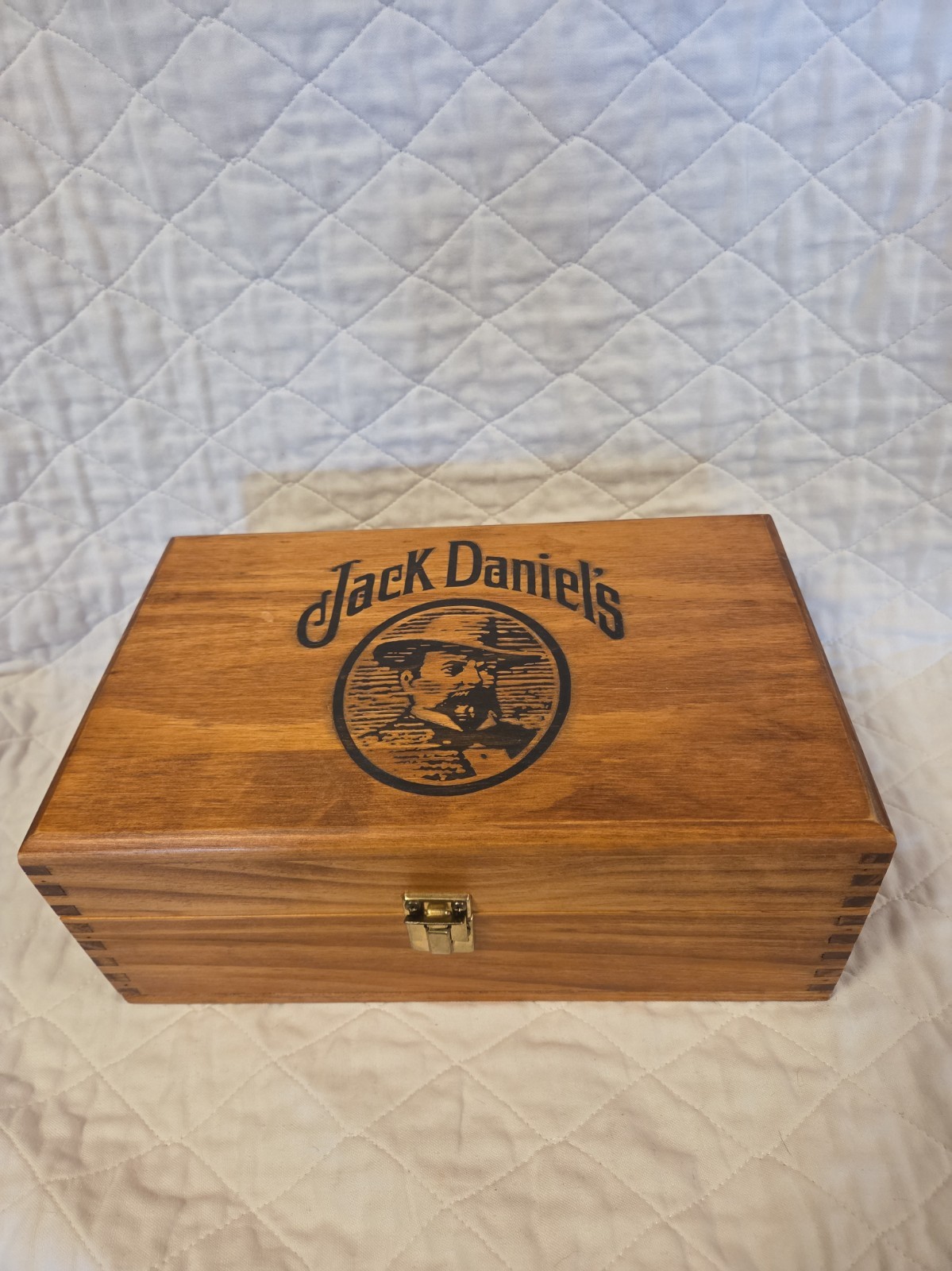 Vtg Jack Daniel's Wood Box with 4 Specialty Shot Glasses Whiskey Old Sour Mash