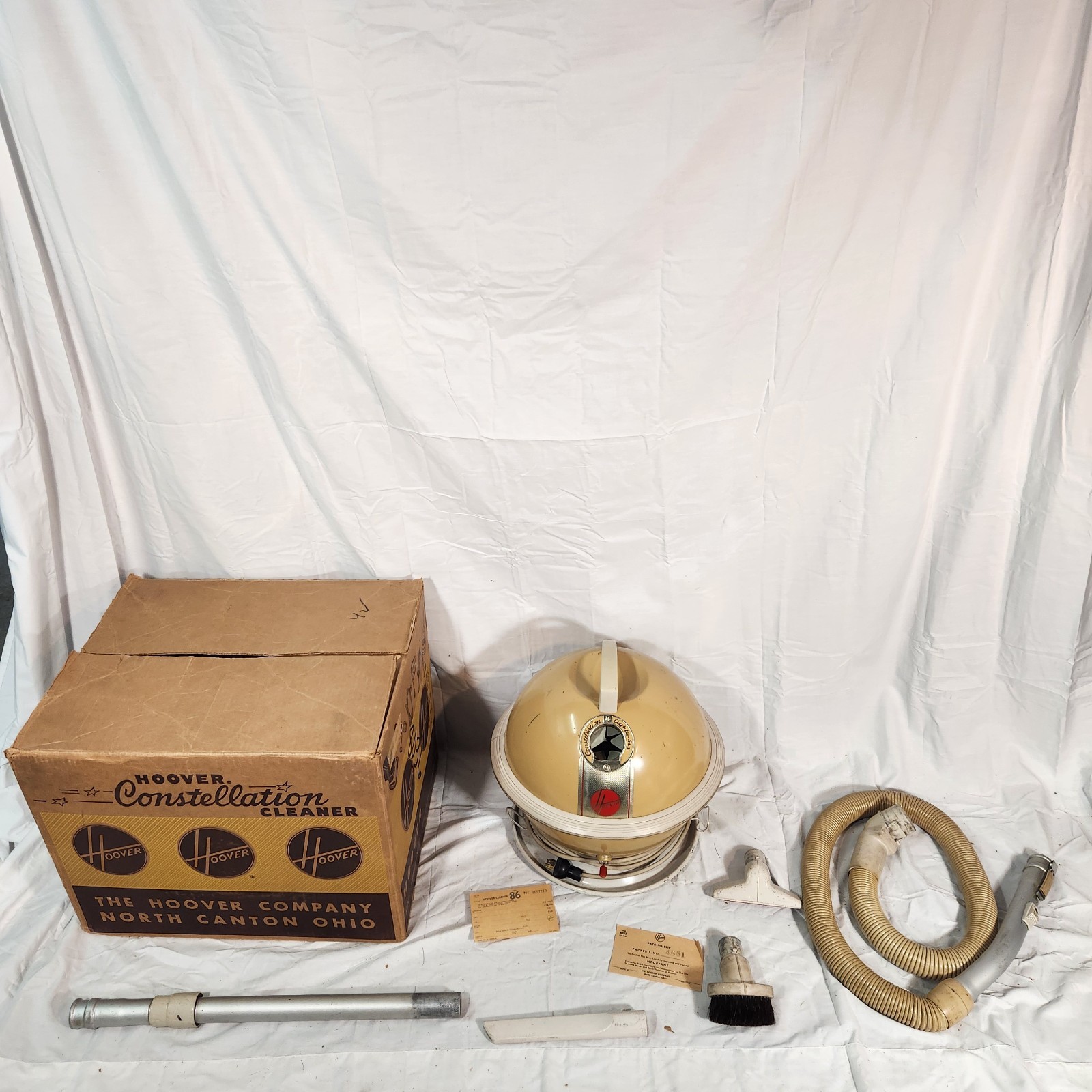 Vintage HOOVER CONSTELLATION ball Canister Vacuum Cleaner Model 86 Gold with Box