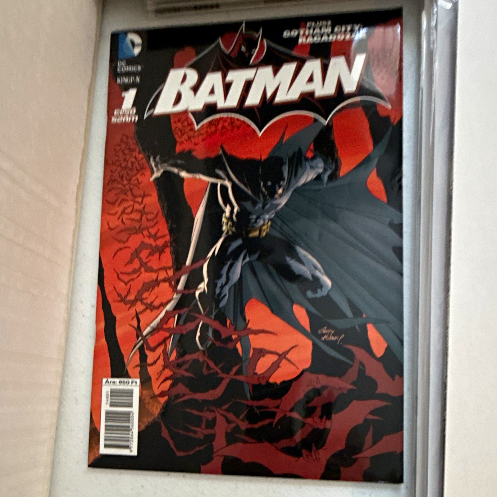 DC Comics Batman #1 Jeph Loeb Tim Sale Single Issue Modern Age