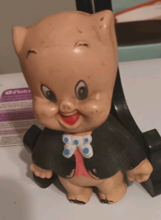Porky Pig R Dakin Plastic Figure Hong Kong 4 inches Warner Bros Seven 1960s