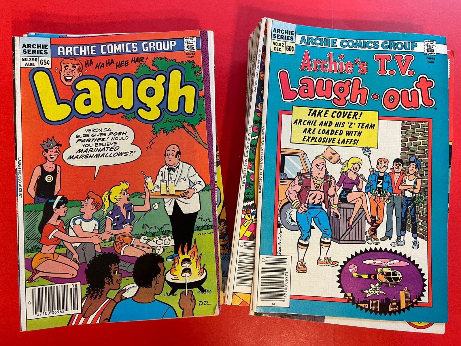 50 ARCHIE COMIC BOOKS (8) VINTAGE -ARCHIE, BETTY, VERONICA. JUGHEAD-SUMMER READS