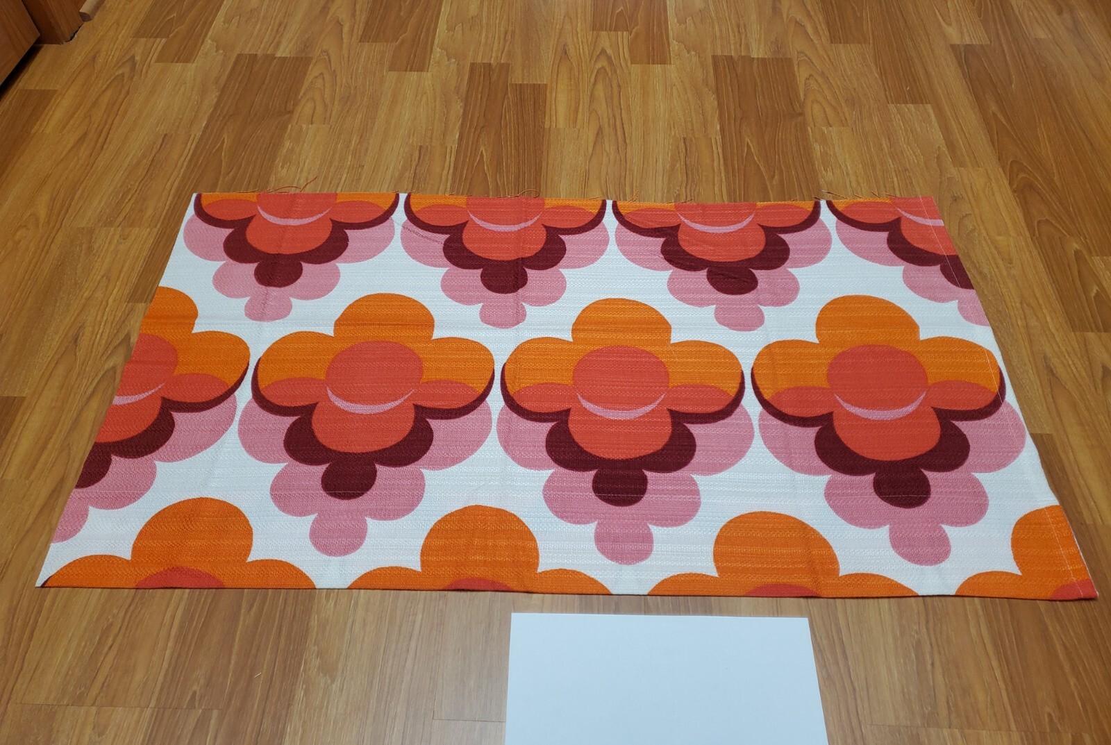 Awesome RARE Vintage Mid Century retro 70s 60s pink orange floral clouds fabric