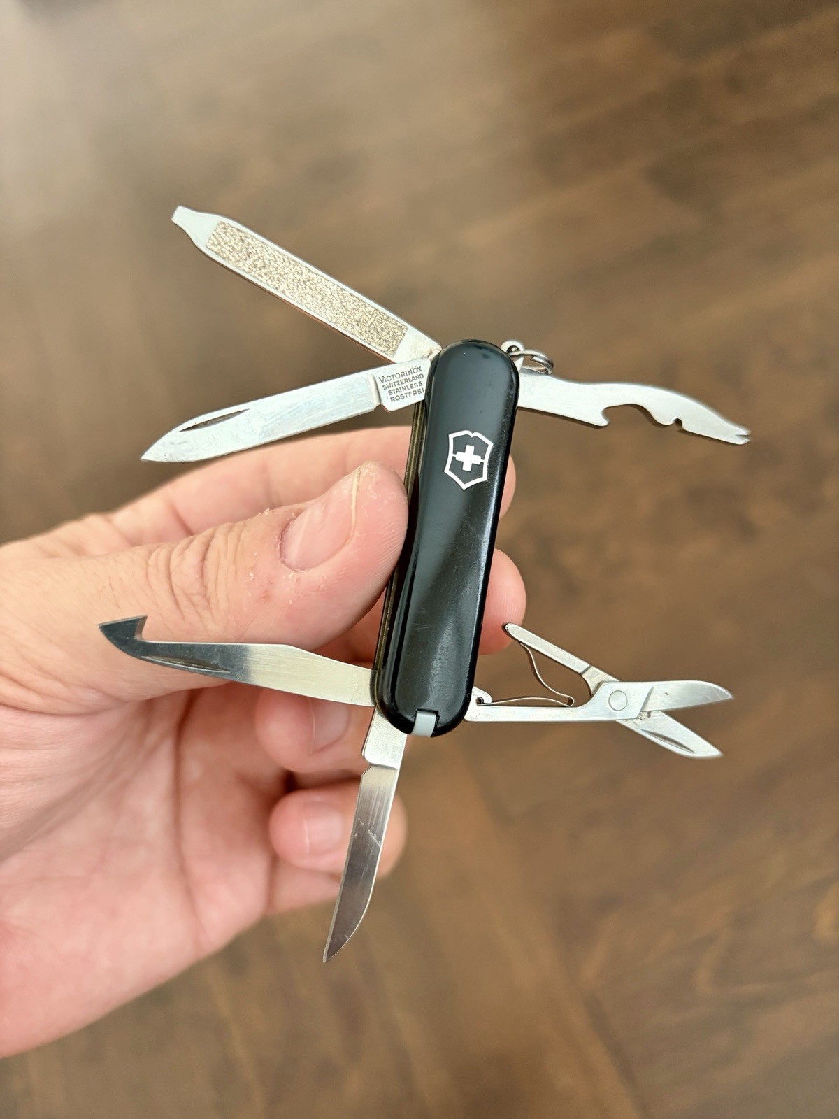 Discontinued / EXCELLENT - Victorinox Vagabond “SWINGSTER” Black