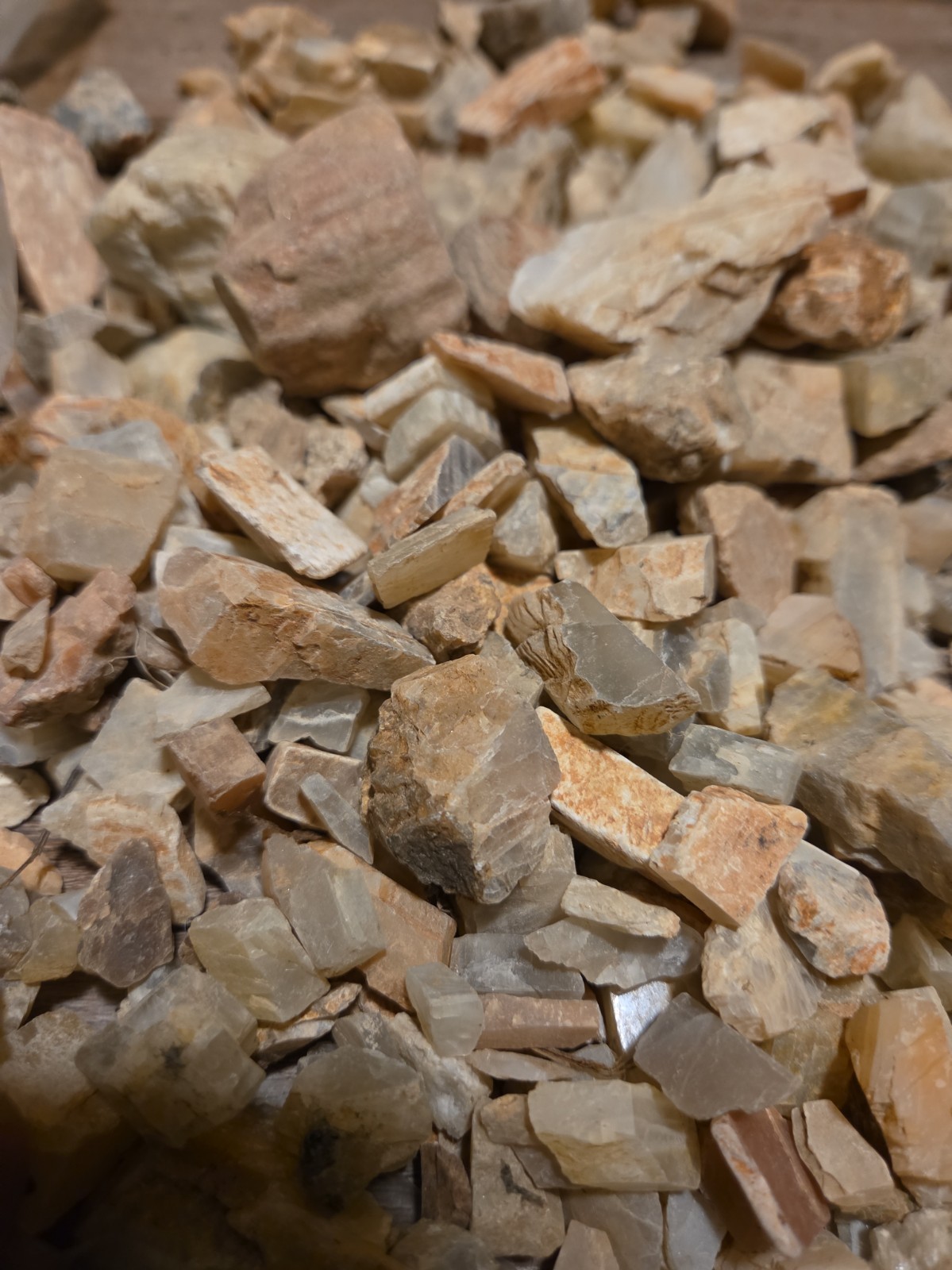 20lbs Lots Of Mixed Color Moonstone Buy 3 Ill Throw In 10lbs Of Emerald