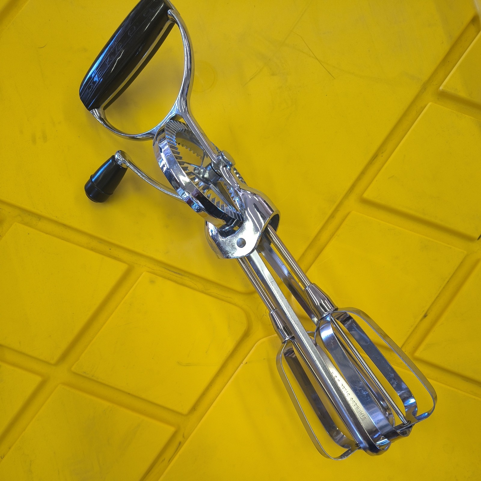 Vintage 50s Oekcoo Manual Hand Held Mixer Beater Stainless Steel USA