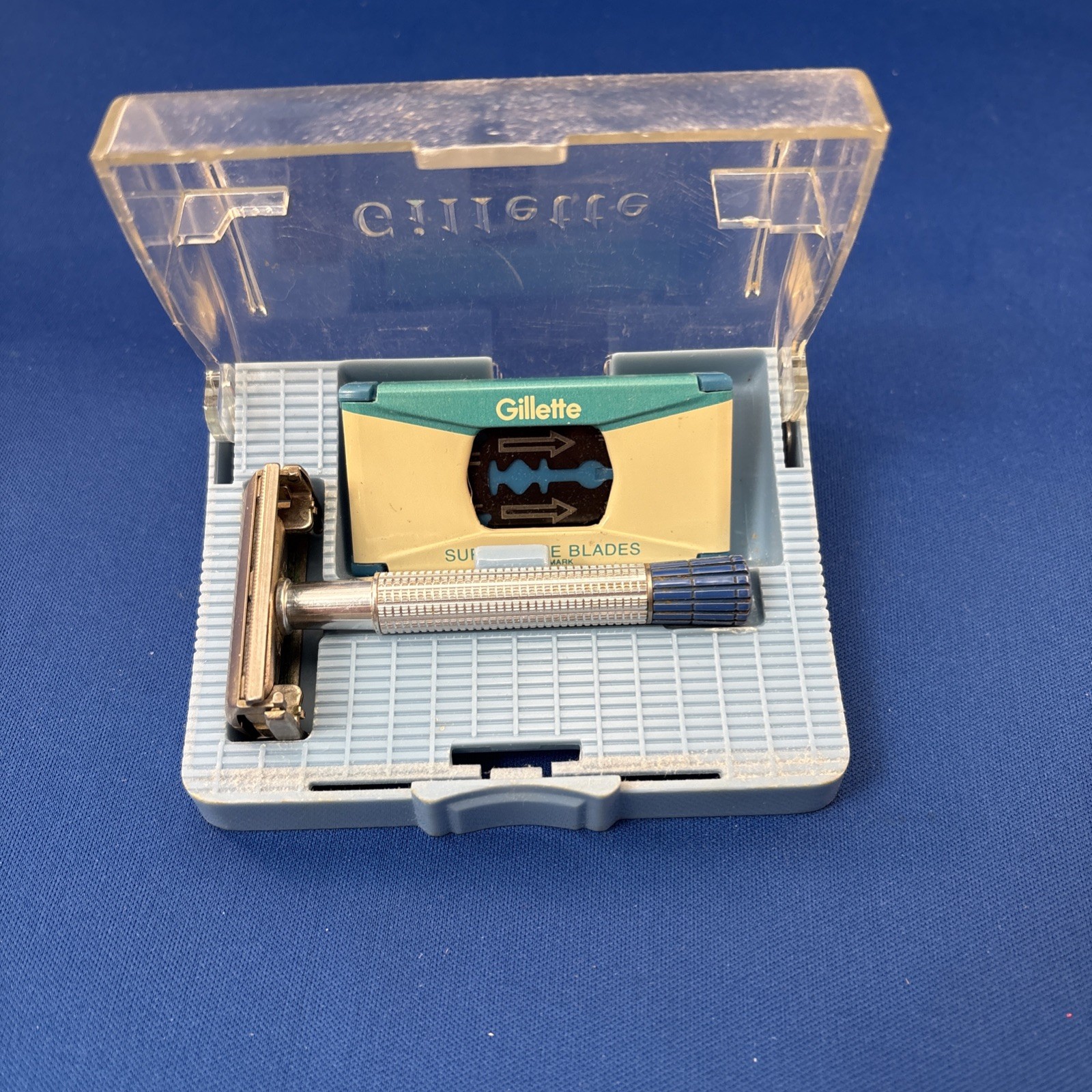Vintage 1950’s Gillette Blue Tip Super Speed DE Safety Razor Case And Blade