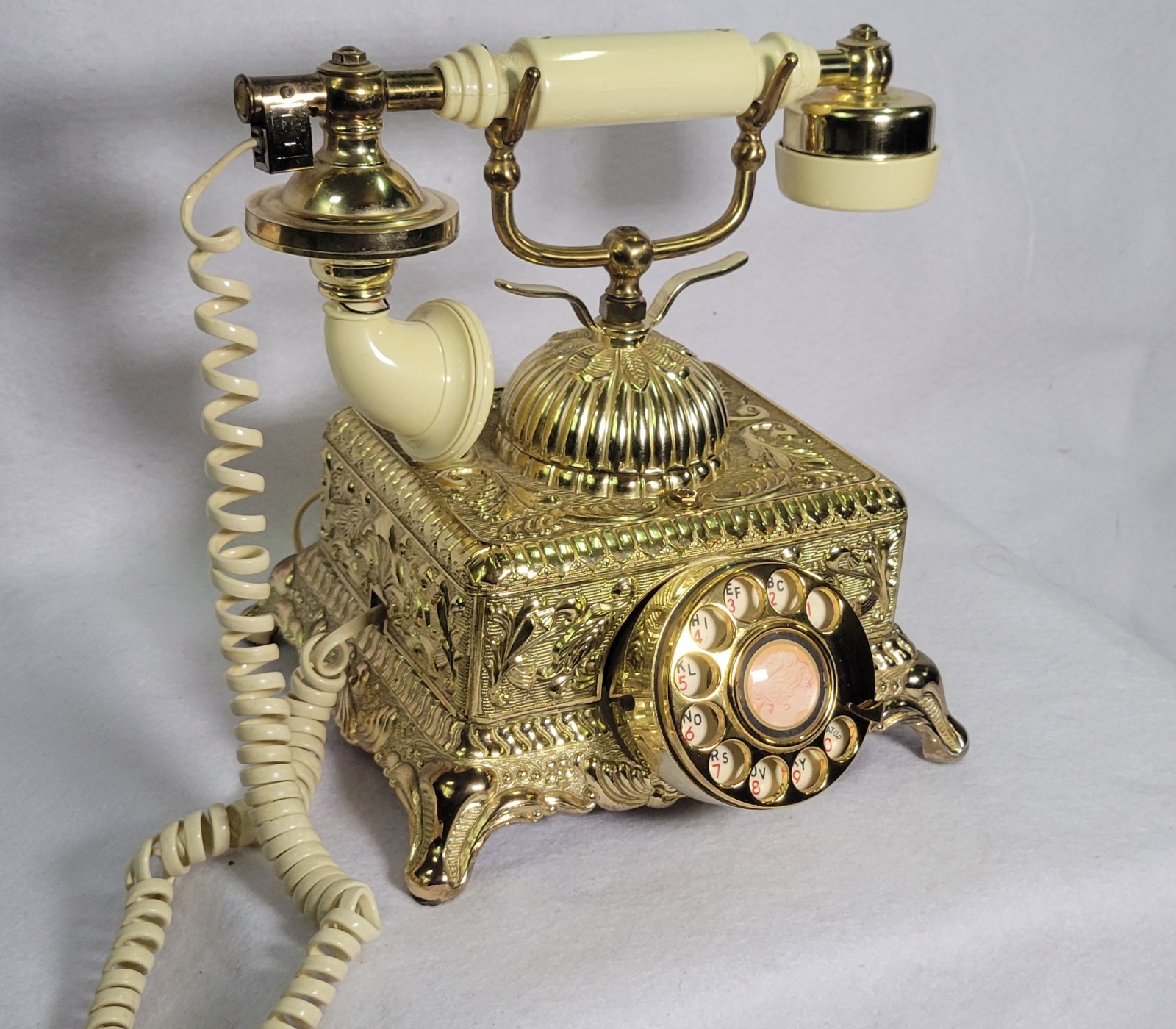 Vintage RadioShack Imperial Classic Rotary Telephone (KOREA) Gold Tone