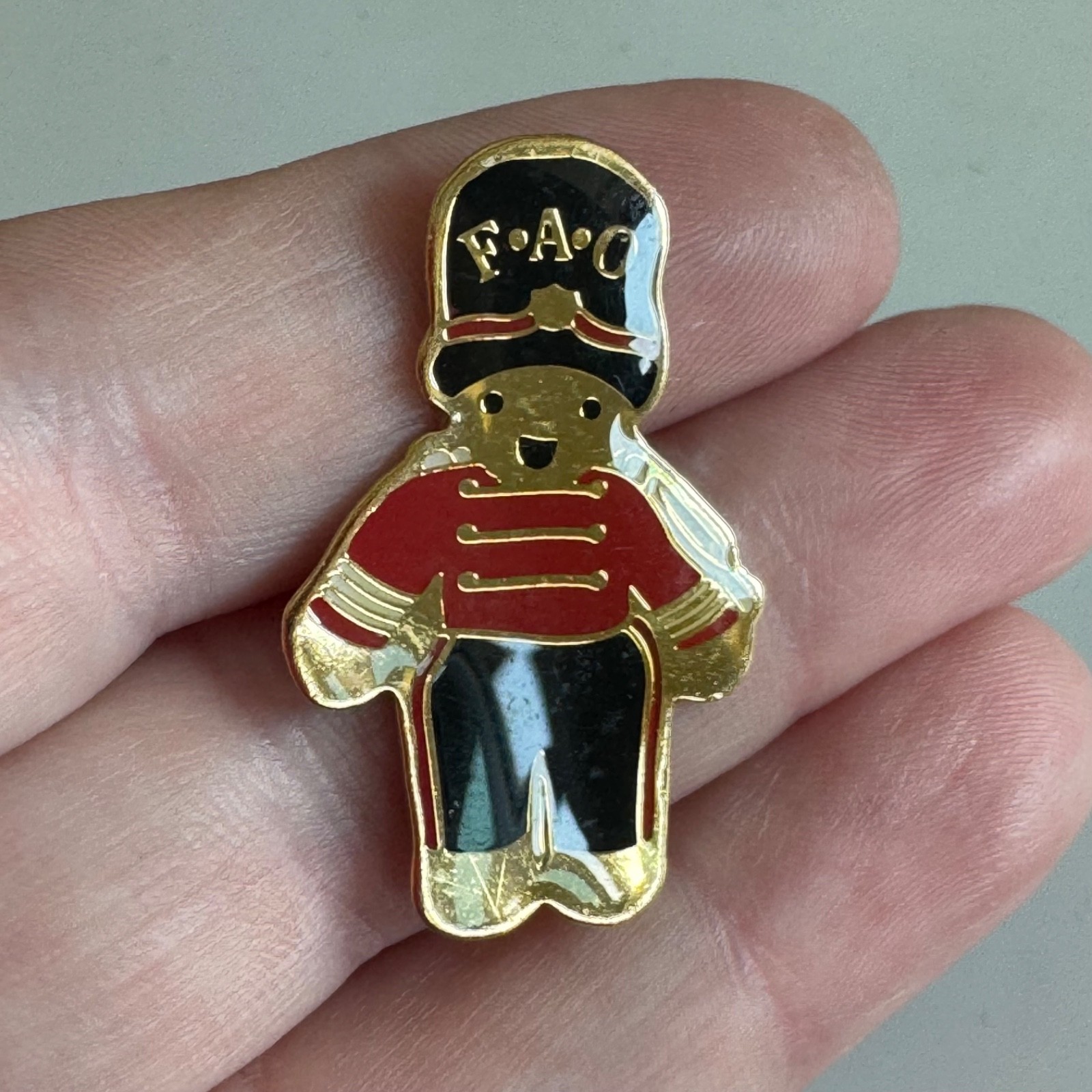 FAO Schwarz Toy Soldier Lapel Pin Mascot Enamel Souvenir Tourist Vintage