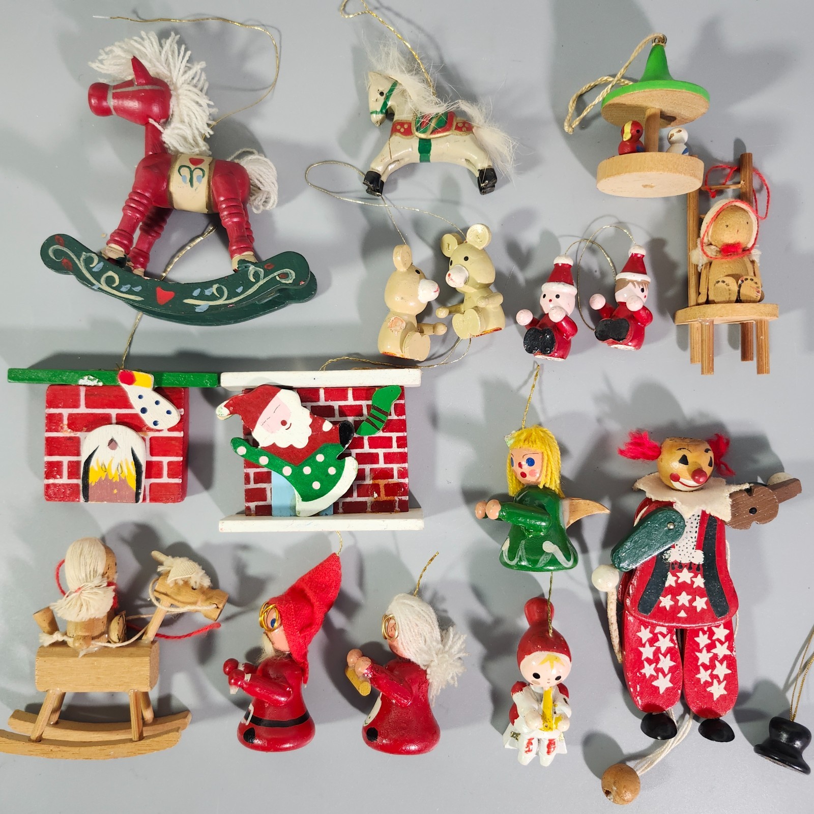 VTG 1970-1980s Xmas Ornament Rustic Old Fashion Red Green Lot of 14 Wooden Craft