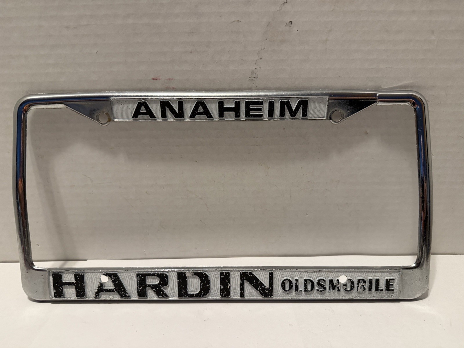 Vintage Anaheim Hardin Oldsmobile Metal License Plate Frame Lots Of Flaws