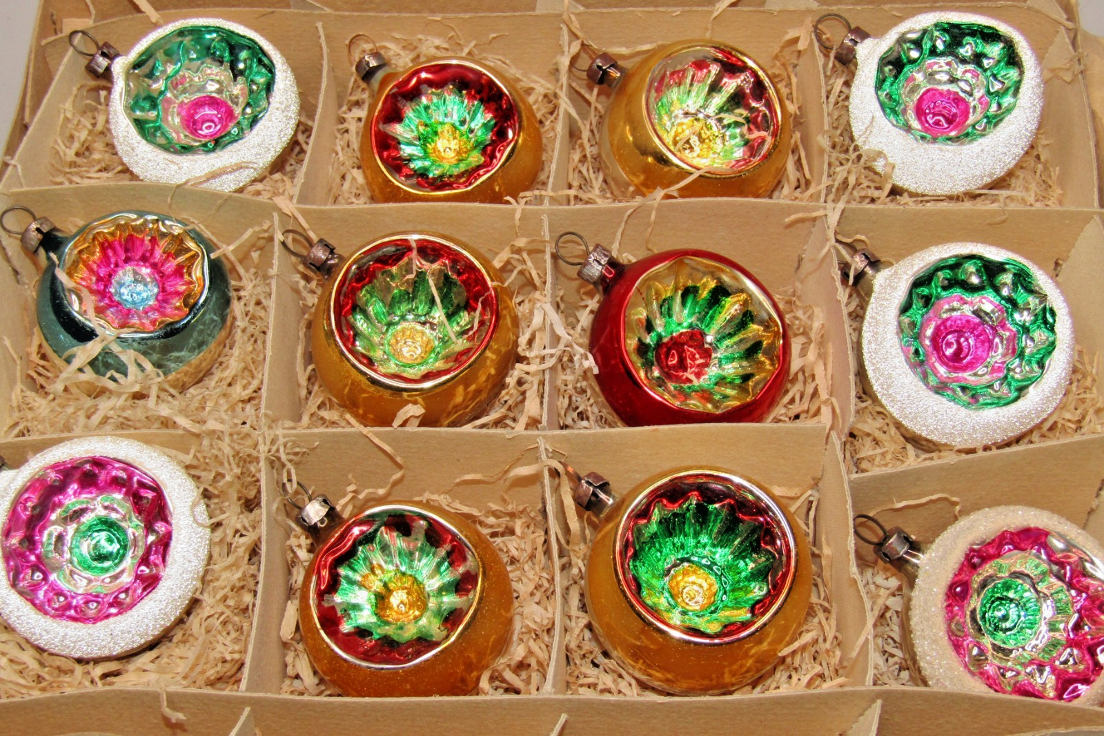 Lot VTG Glass Embossed FLOWER Indent Mica Small BALL Christmas Ornaments Poland