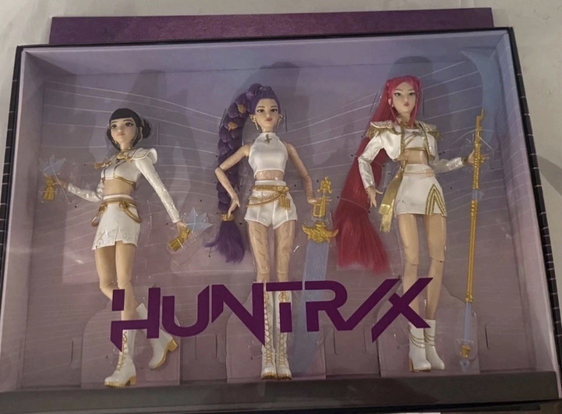 Demon Hunters 3-pack Mattel  In Hand sealed box