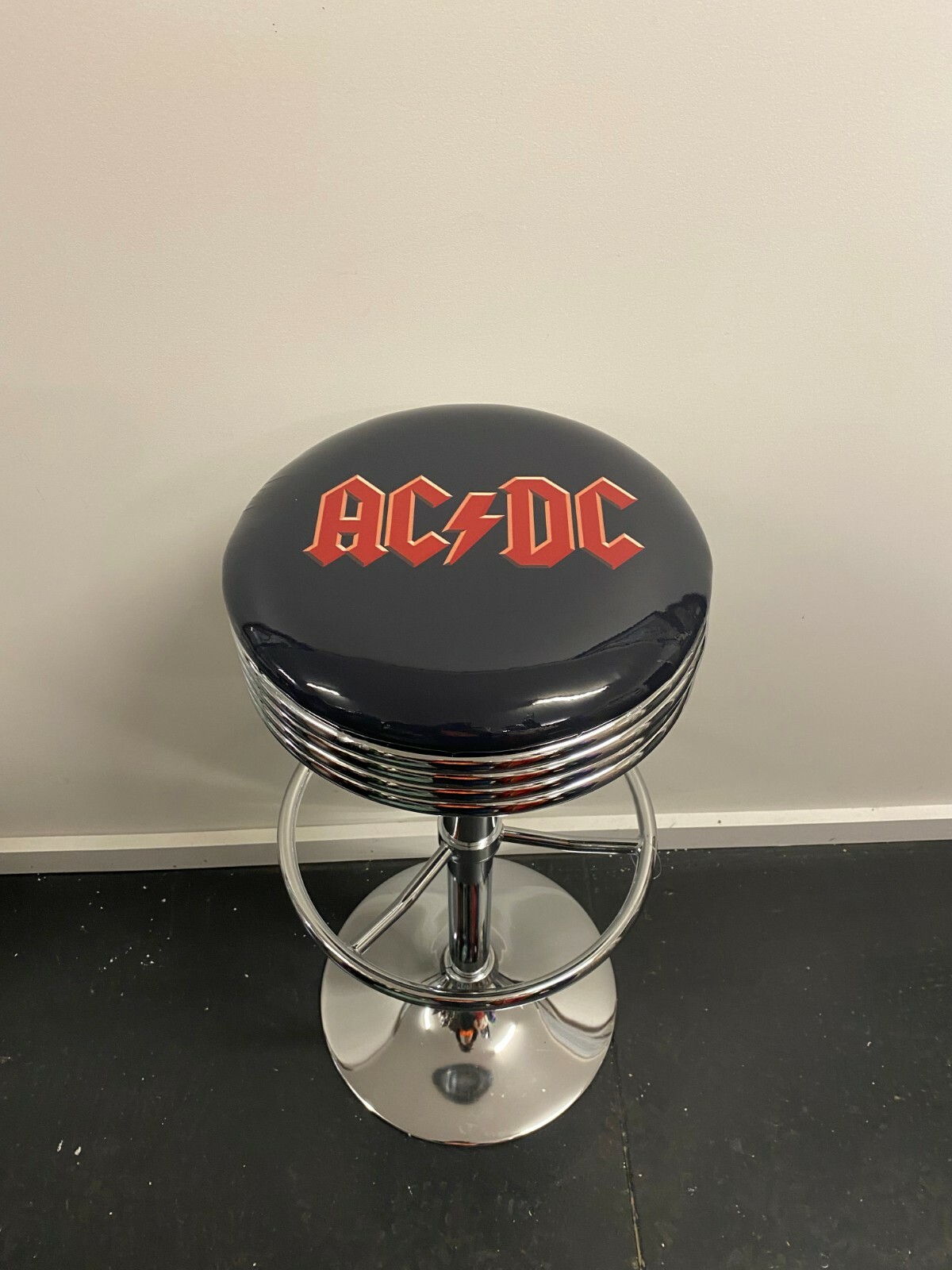 AC/DC PREMIUM BAR STOOL ADJUSTABLE HEIGHT AC DC BRIAN JOHNSON ANGUS YOUNG