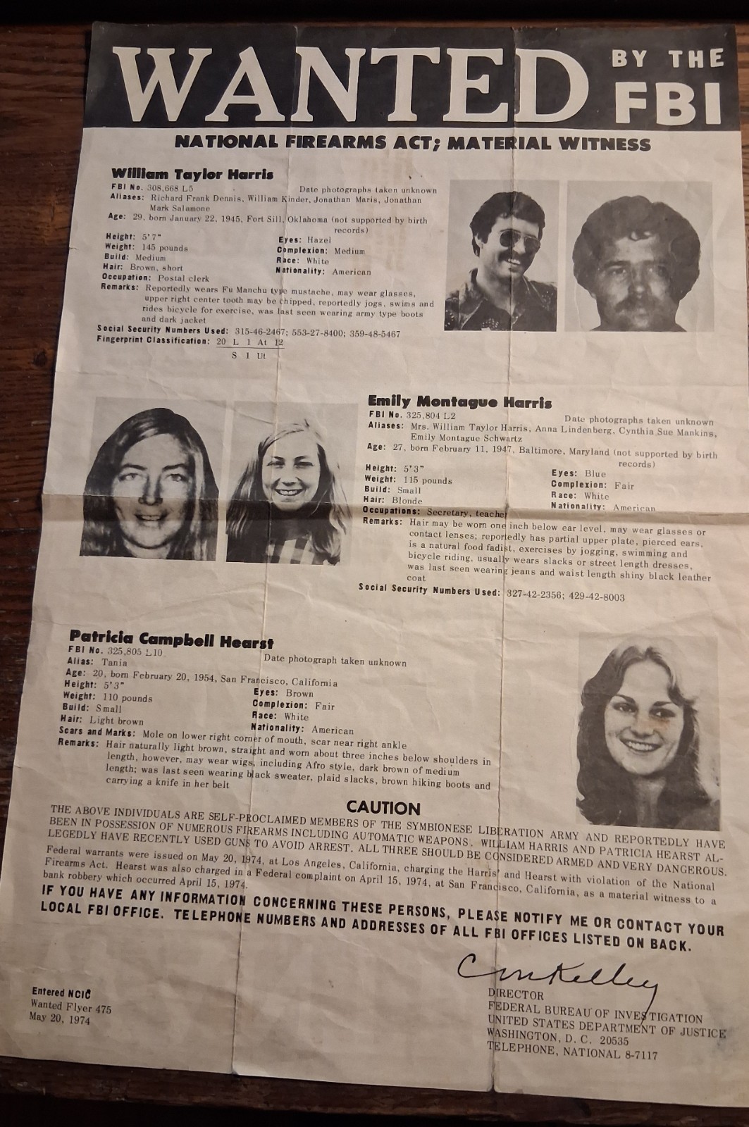 Authenic 1974 PATTY HEARST FBI Wanted Poster From Memphis FBI