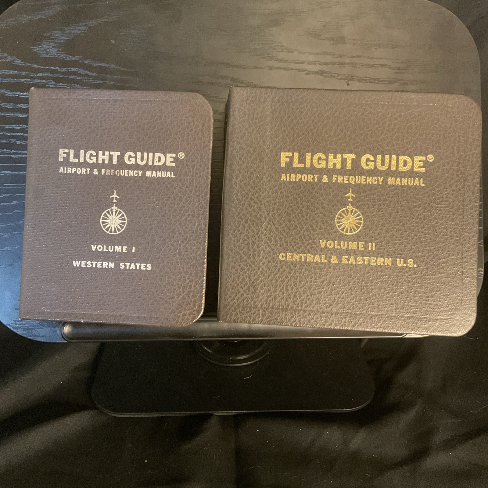 Vtg FLIGHT GUIDE Airport and Frequency Manual 1964 Vol 1 & 2 West, East & Centr.