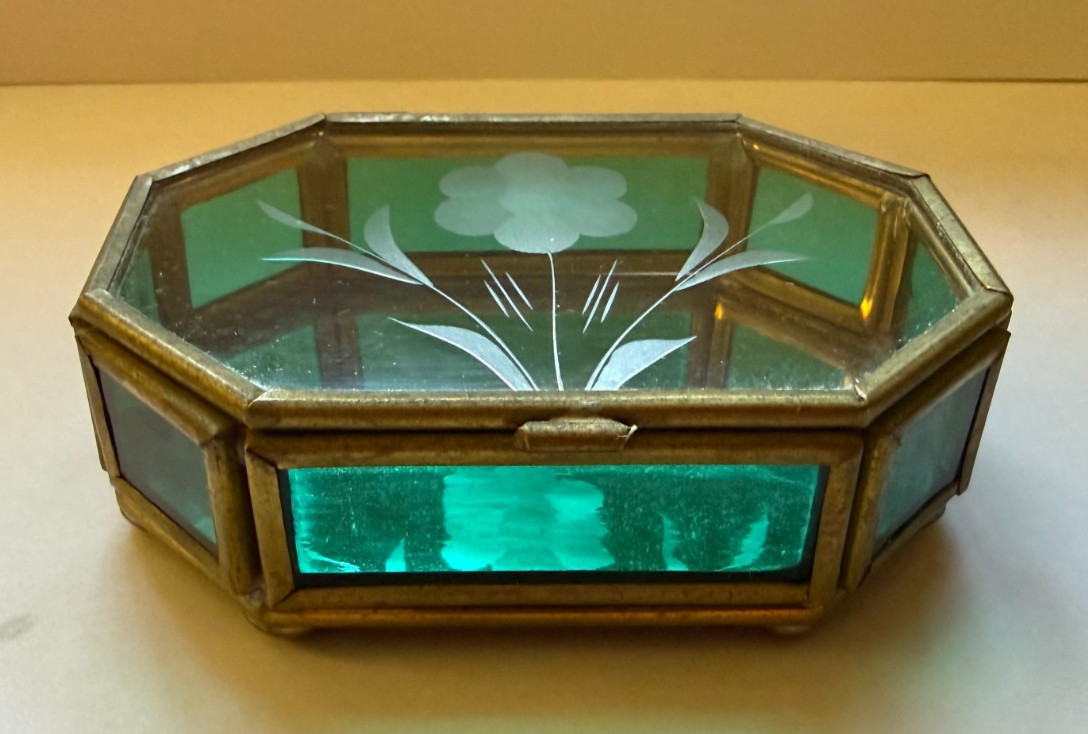 Beautiful Vintage Green Glass/Clear Etched Glass and Brass Trinket/Jewelry Box