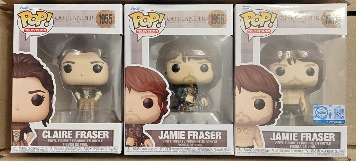 Funko Pop Outlander Claire &Jamie Fraser1955, 1956, and 1957 Special Edition 3pk