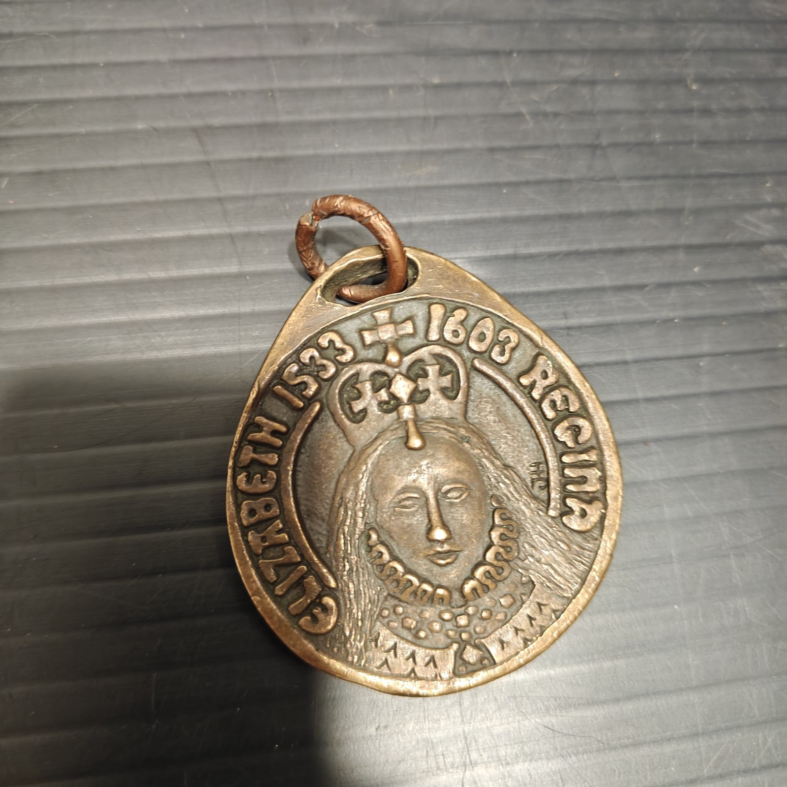 Vintage Renaissance Pleasure Faire Queen Elizabeth I 1533-1603 Bronze Medallion