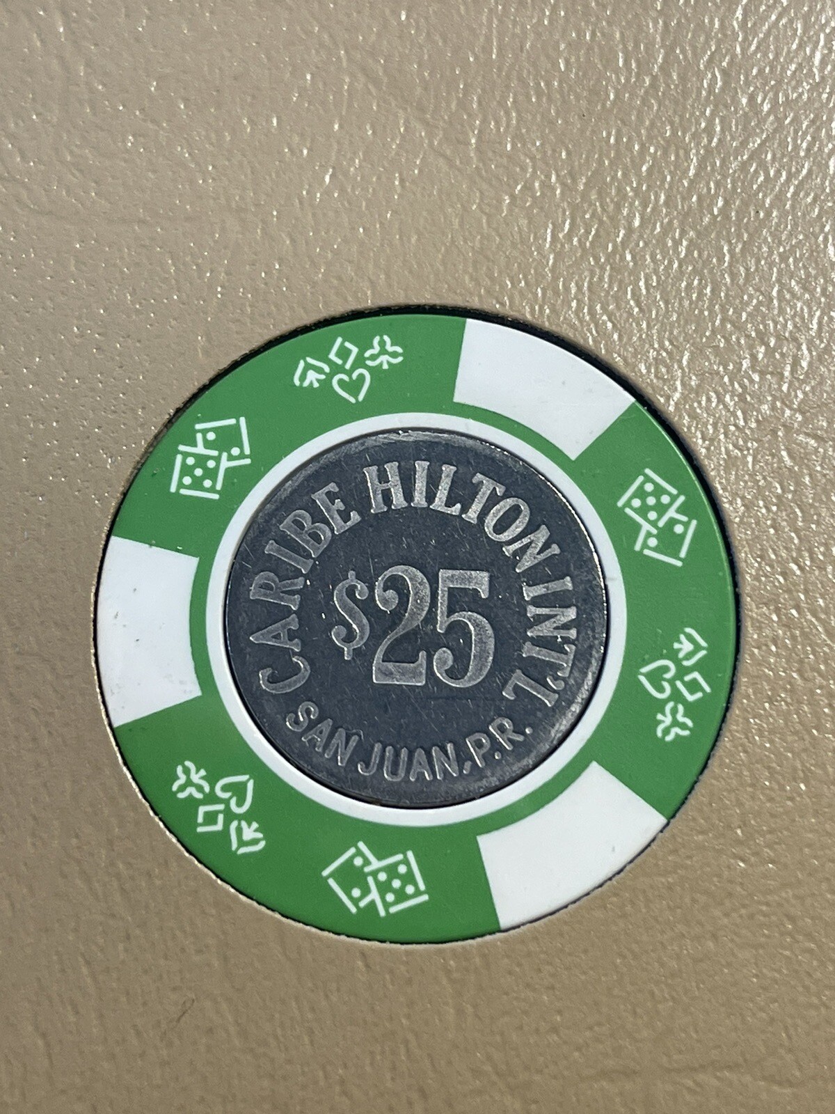 $25 Caribe Hilton San Juan Puerto Rico Casino Chip CHC-25E ***Very Rare***