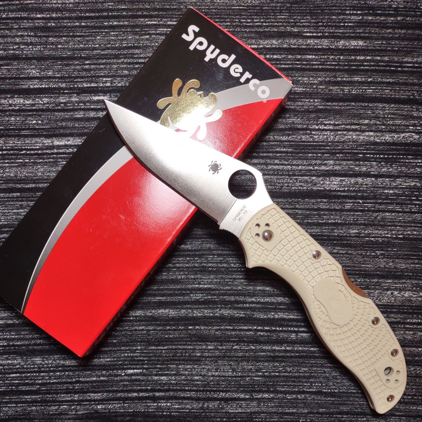 🔥⚪Rare 2019 Spyderco Stretch 2 Ivory White  C90FPIV2  Plain Edge *1/1200* ⚪📬