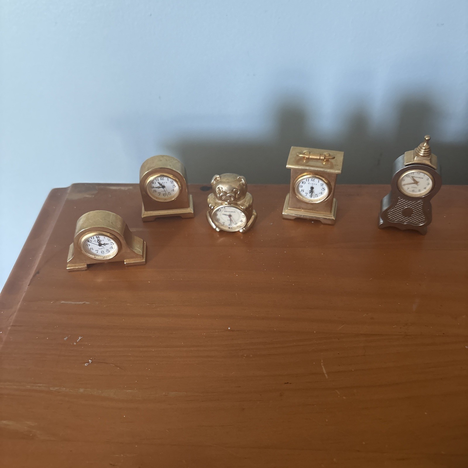 Lot of 5 Vintage Miniature Brass Clock Circa  Milan Quarter pig  Mini Read Descr