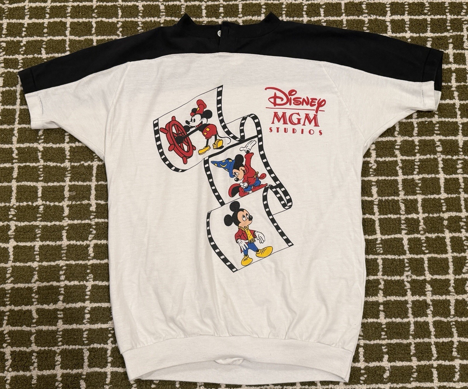 VTG 80s Walt Disney MGM Studios USA Mickey Mouse Fantasia Shirt Small