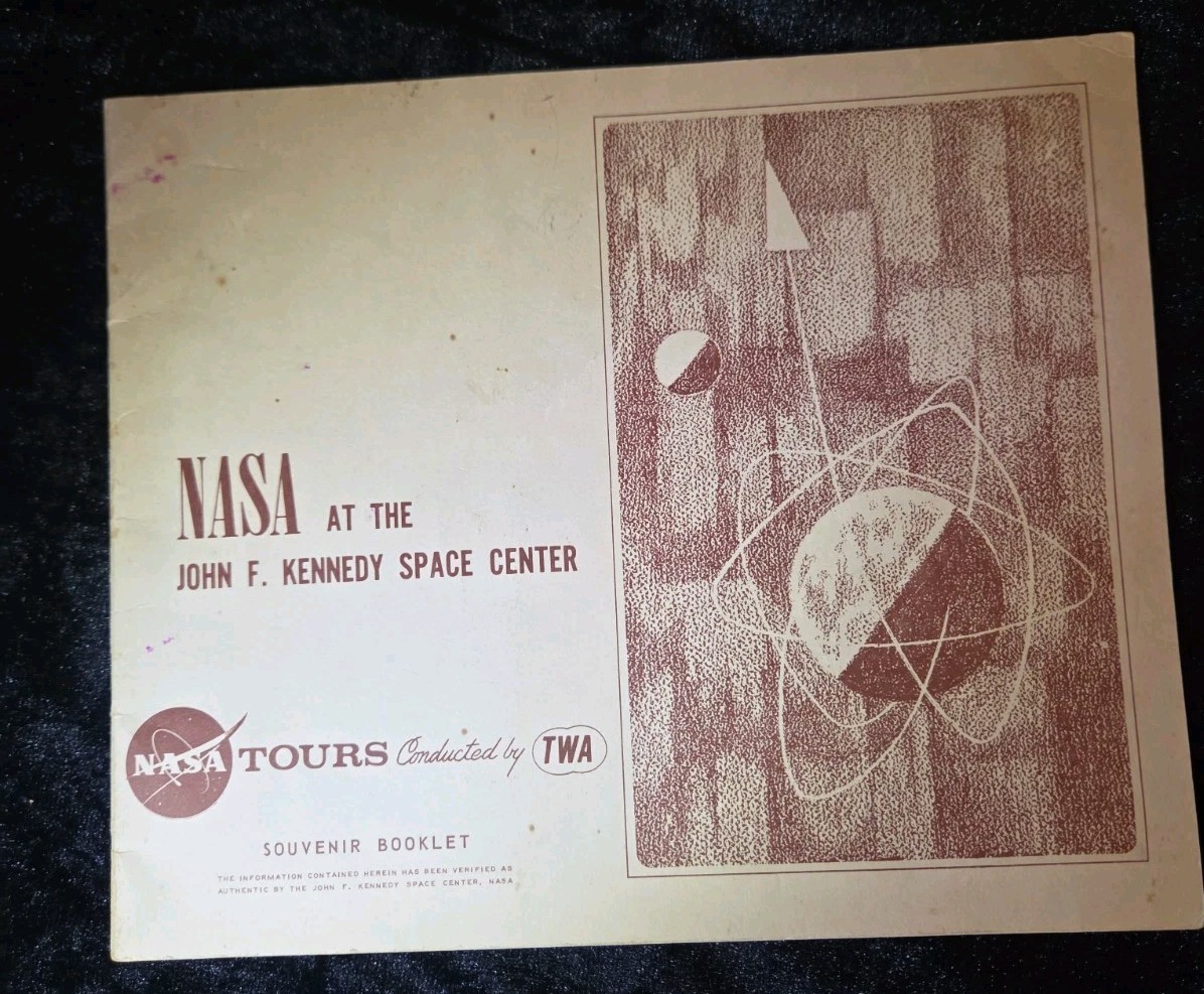 Vtg 1967 NASA at the John F Kennedy Space Center Tour By TWA Souvenir Booklet FS