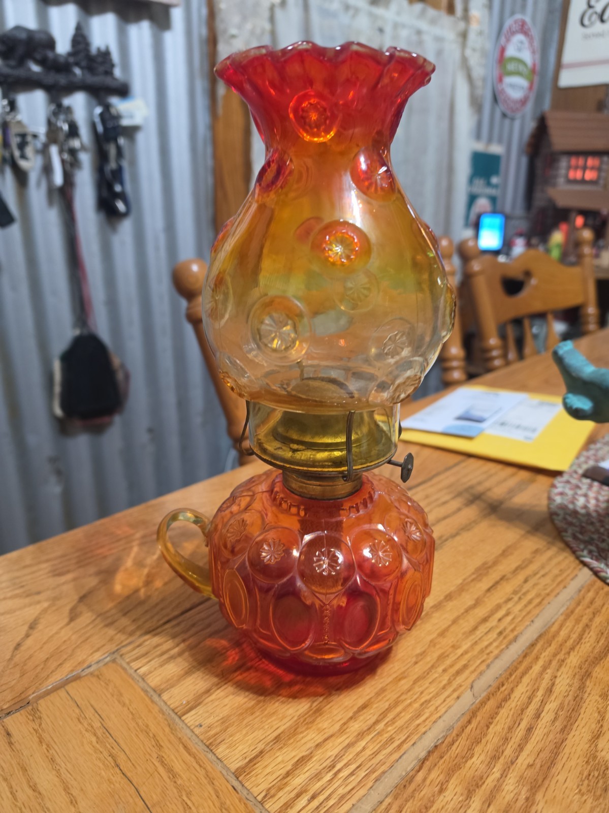 RARE Vintage L.E. Smith Amberina Moon & Stars Oil Lamp, Glows Under a UV Light