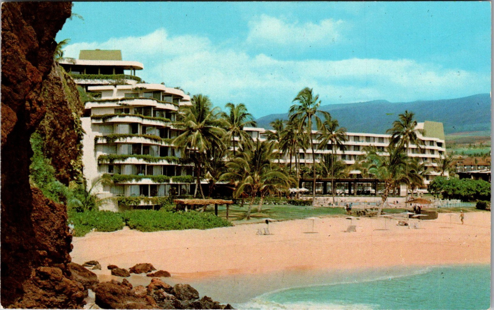 Sheraton Maui on Beautiful Kaanapali Beach Maui HI Vintage Postcard TPX3