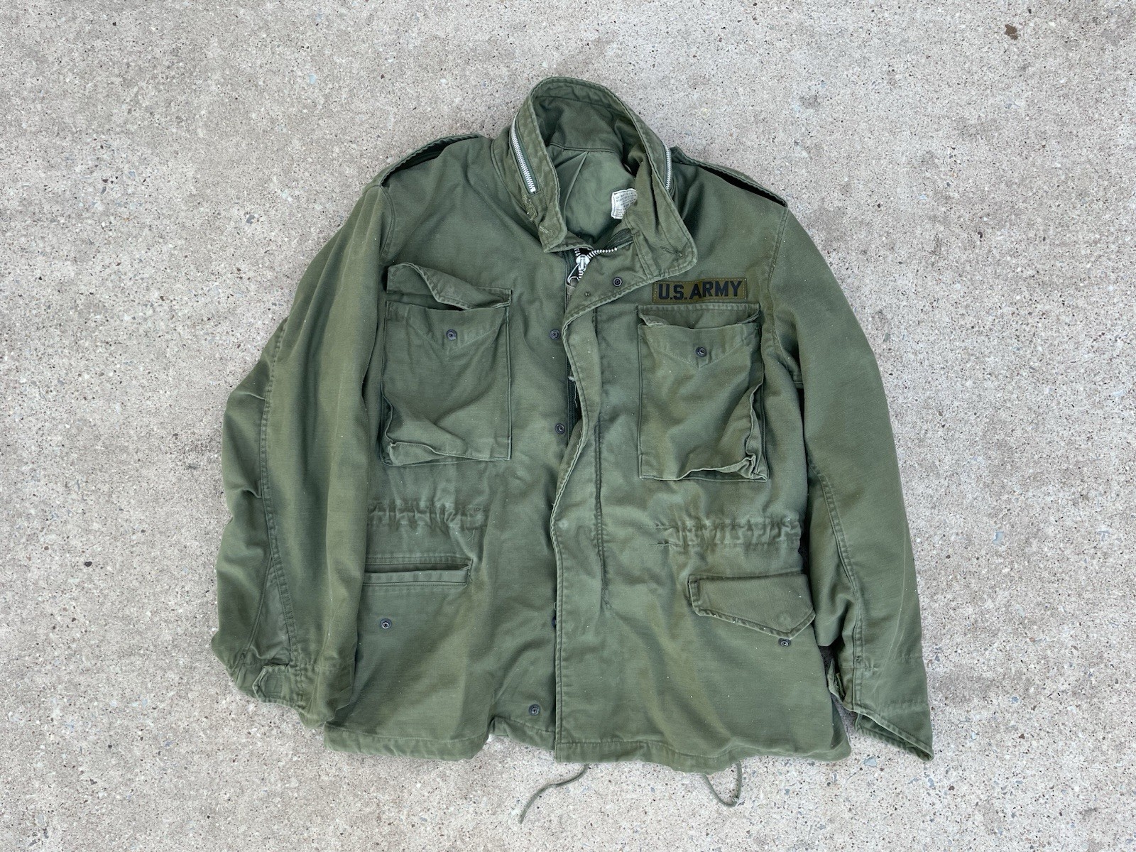 Vintage 60s Army M-65 OG-107 Cold Field Jacket w/ Hood and liner Medium Distress