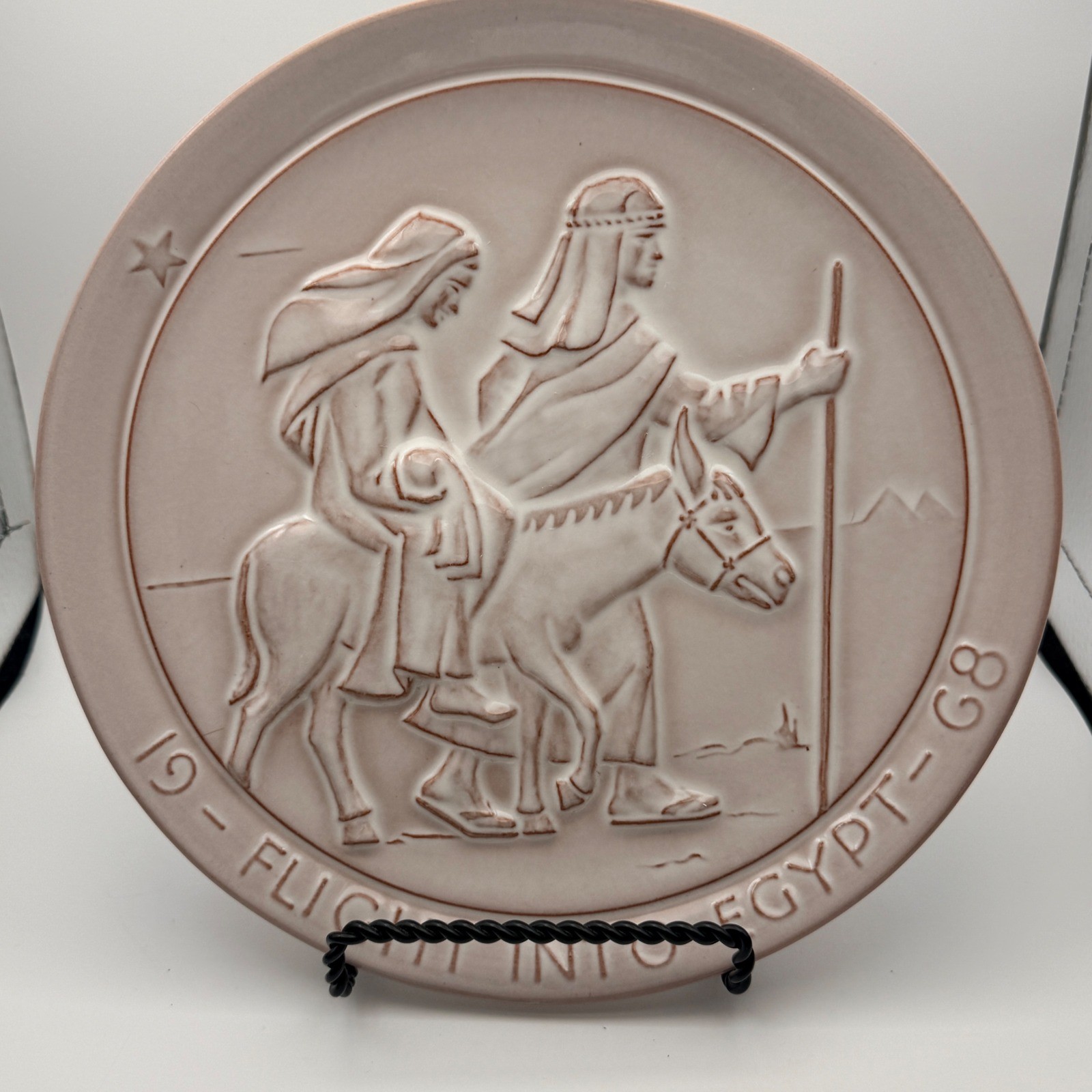Frankoma 1968 Flight Into Egypt Christmas Plate John Frank Desert Sand 8.5in