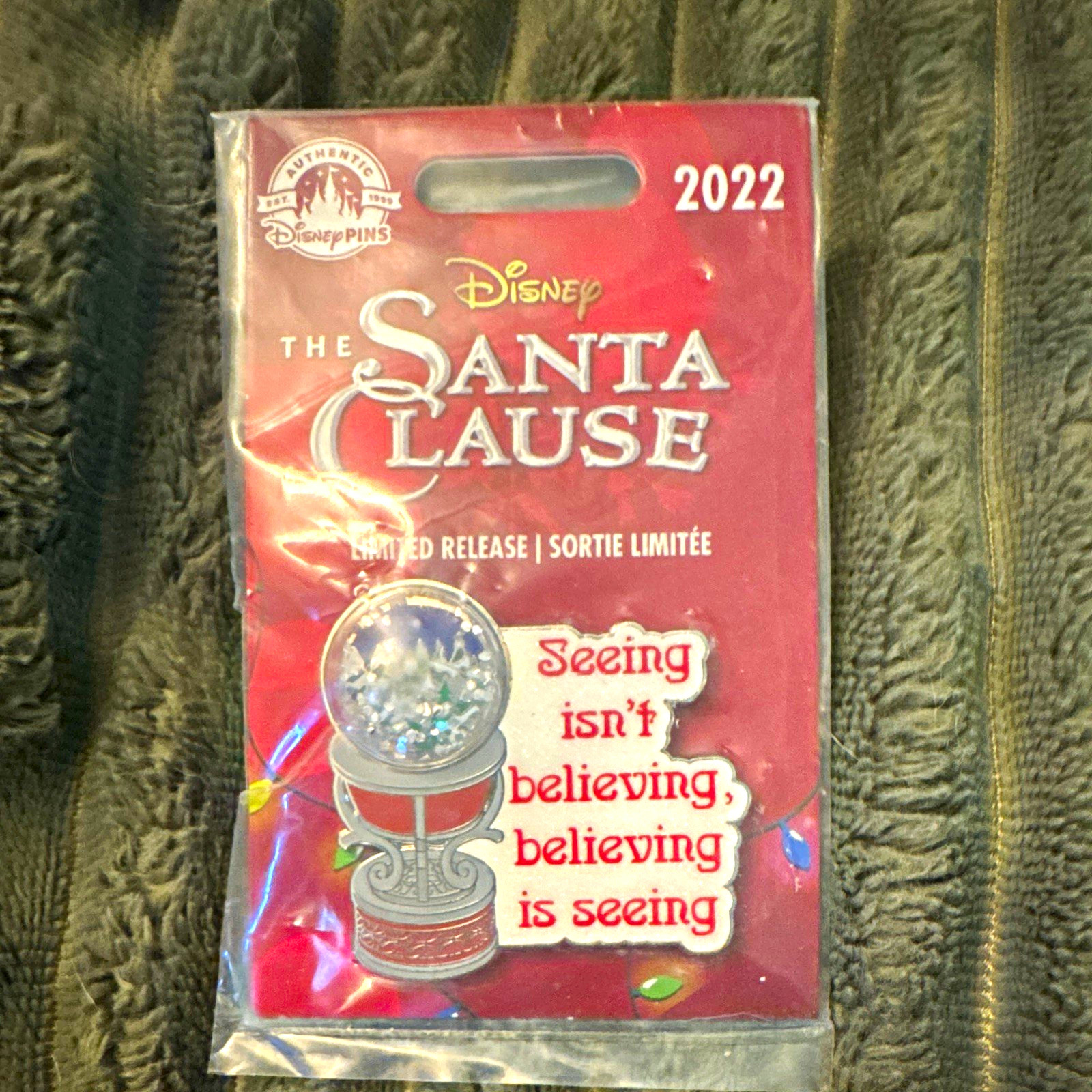 Disney The Santa Clause 2022 Christmas Pin Single Limited Release Glitter