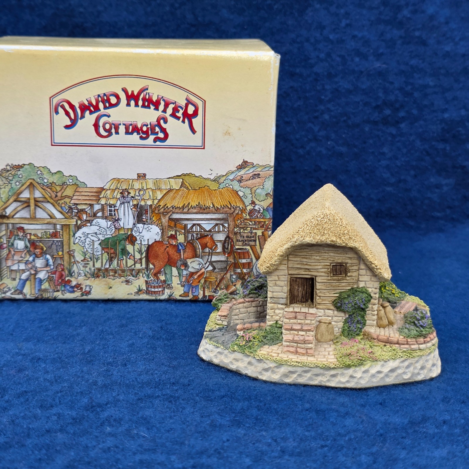 David Winter 1991 Irish Water Mill Cottage Collectors Guild Members Gift Resin