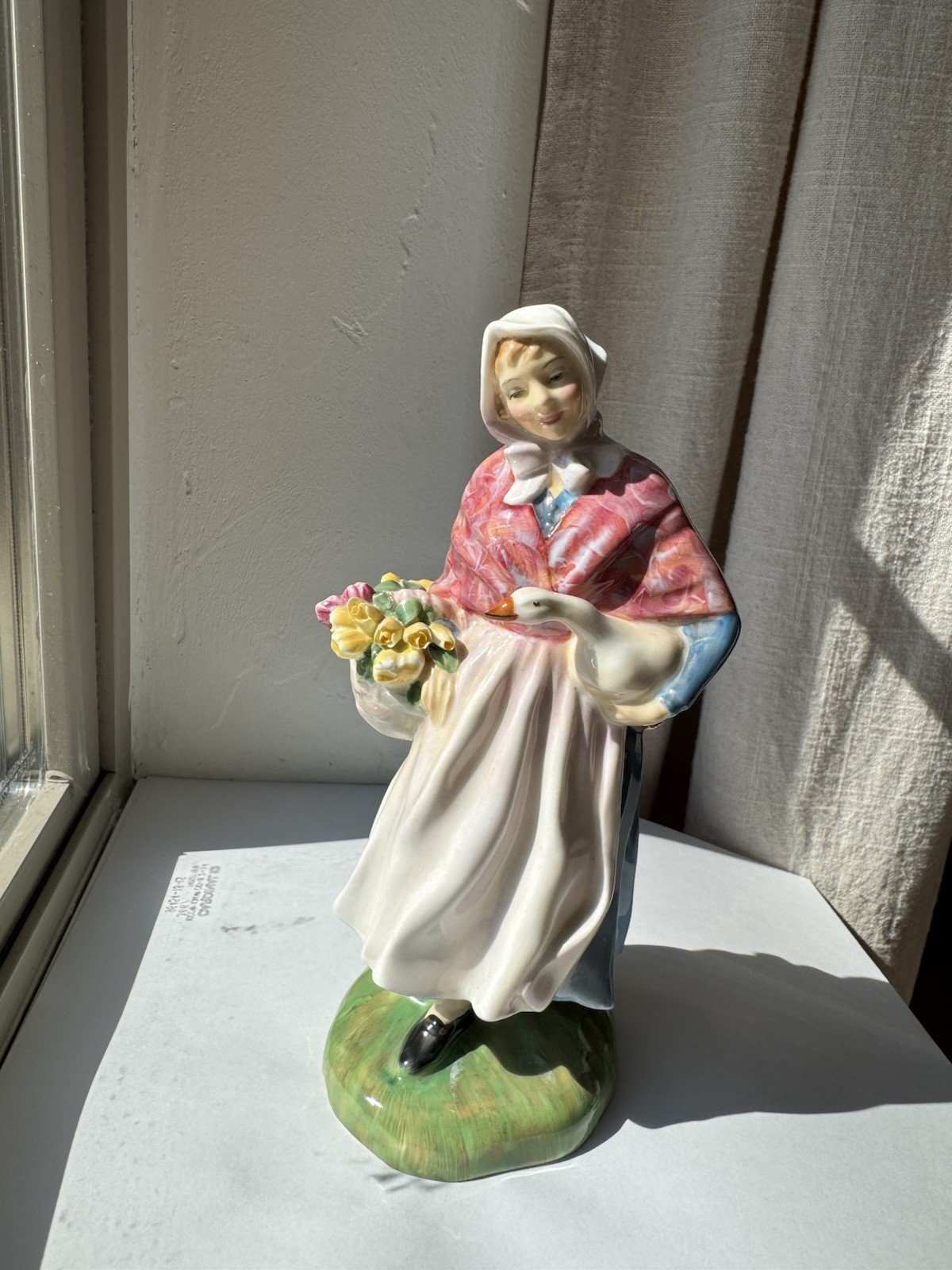 Royal Doulton Figurine ~ “Market Day” ~ Hn 1991