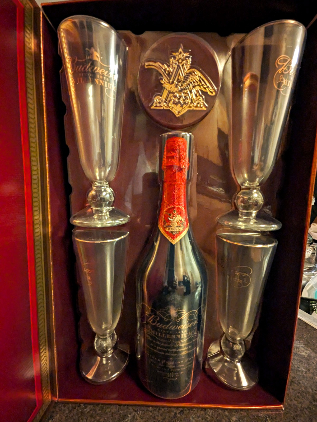 Budweiser Millennium Limited Edition Bottle Gift Set w/ 4 Etched Glasses
