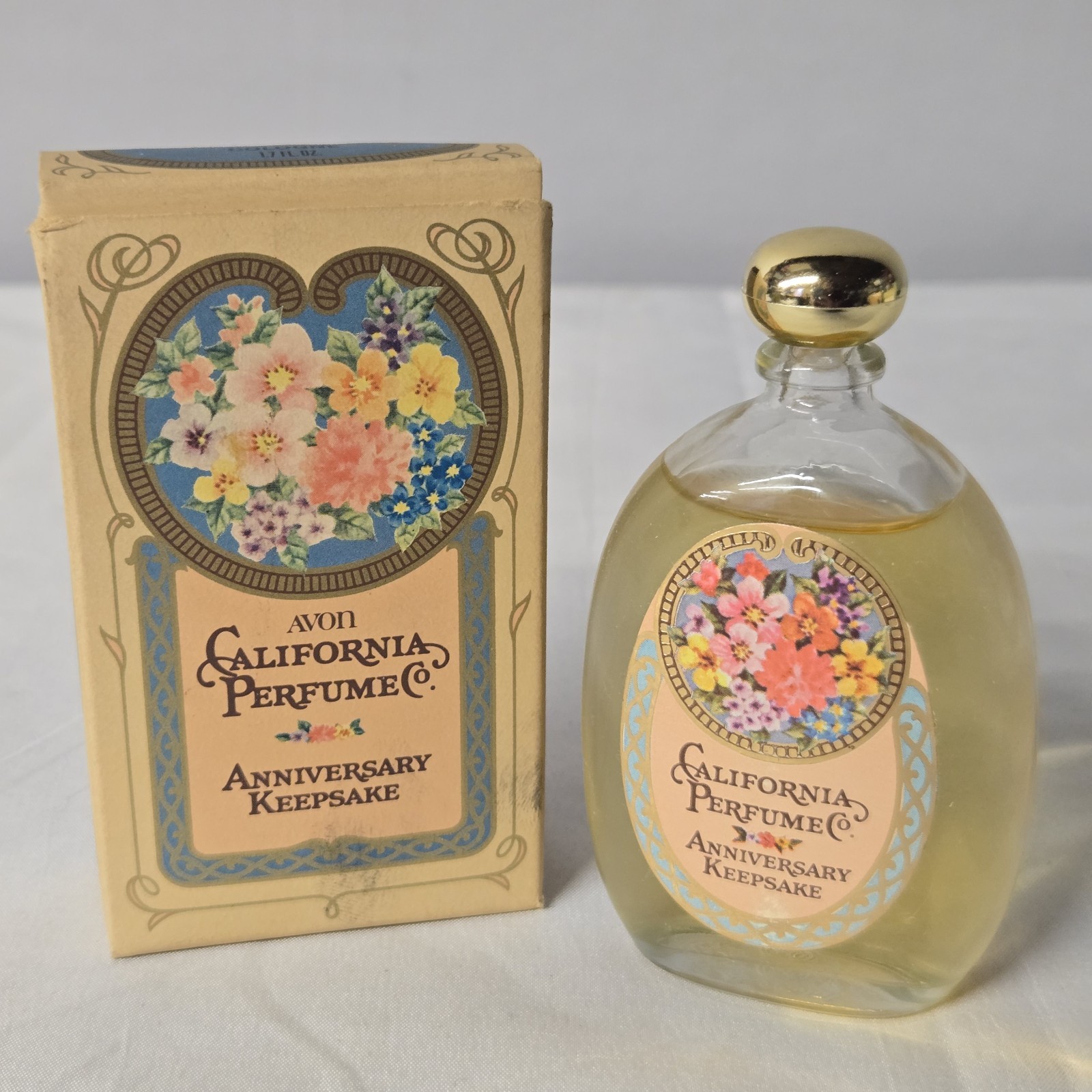 Avon California Perfume Co. 1975 Ann. Keepsake Vintage Charisma  1.7 oz E11