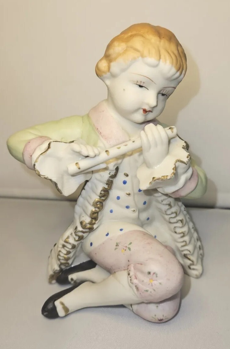 Vintage Porcelain Figurine 4\