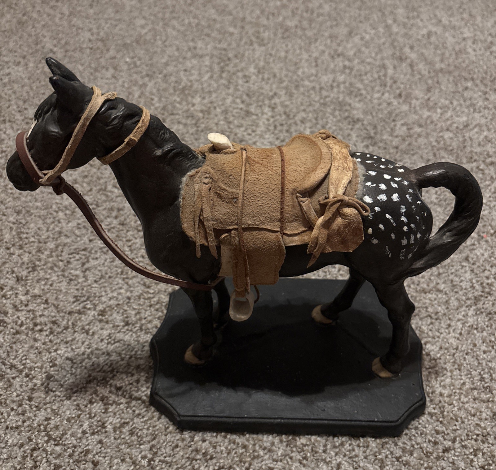 Vtg Plaster Chalkware Appaloosa Horse Statue Figurines Genuine Suede Saddle Tack