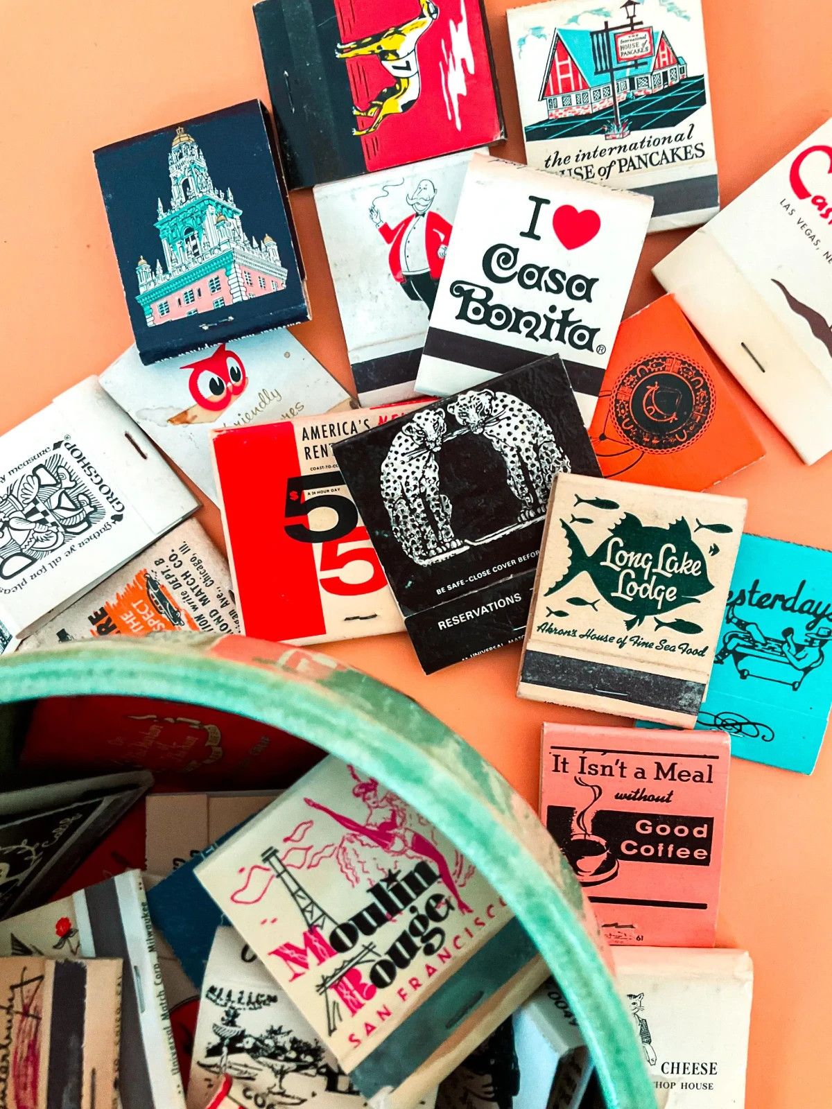 Groups of 15 RANDOM Vintage Matchbook Lots | Restaurants, Casinos, Art, Hotels