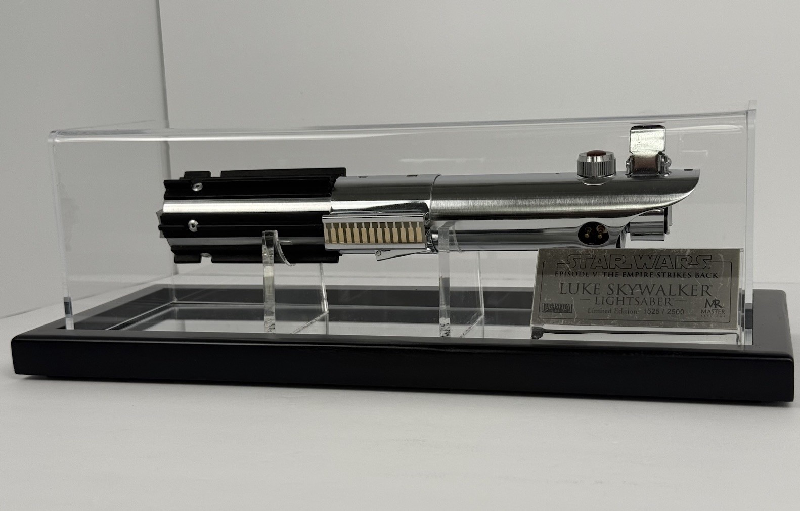 Master Replicas Star Wars Luke Skywalker Lightsaber Empire Strikes Back 2003